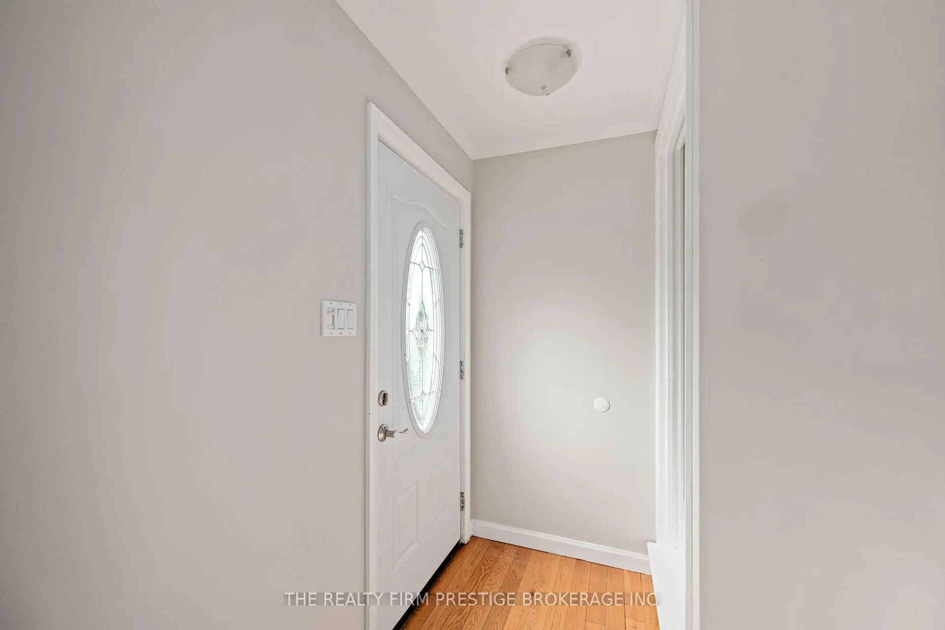 Photo 7 of 6806 James Street, London, South V — HOMEH