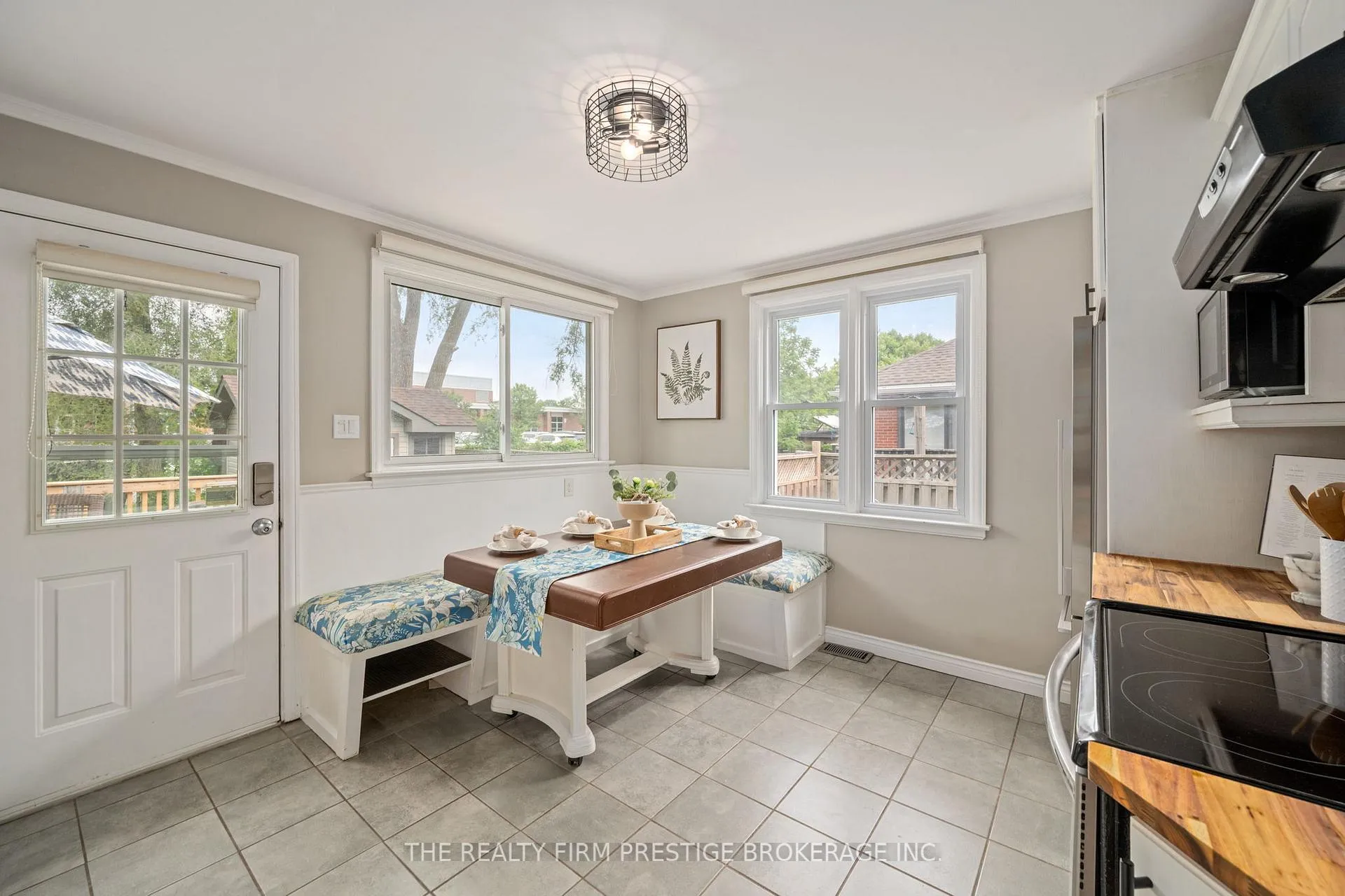 Photo 8 of 6806 James Street, London, South V — HOMEH