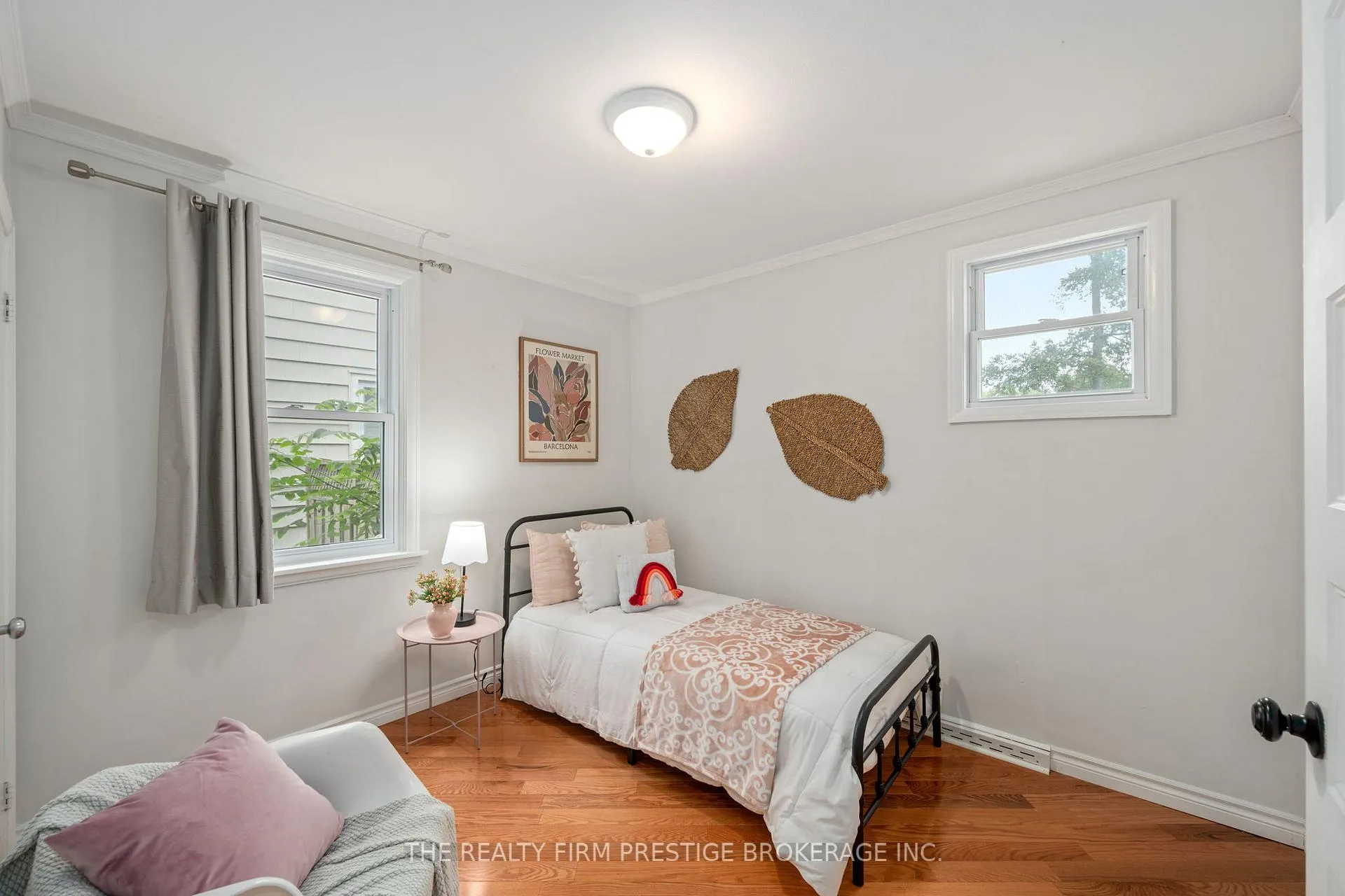 Photo 11 of 6806 James Street, London, South V — HOMEH