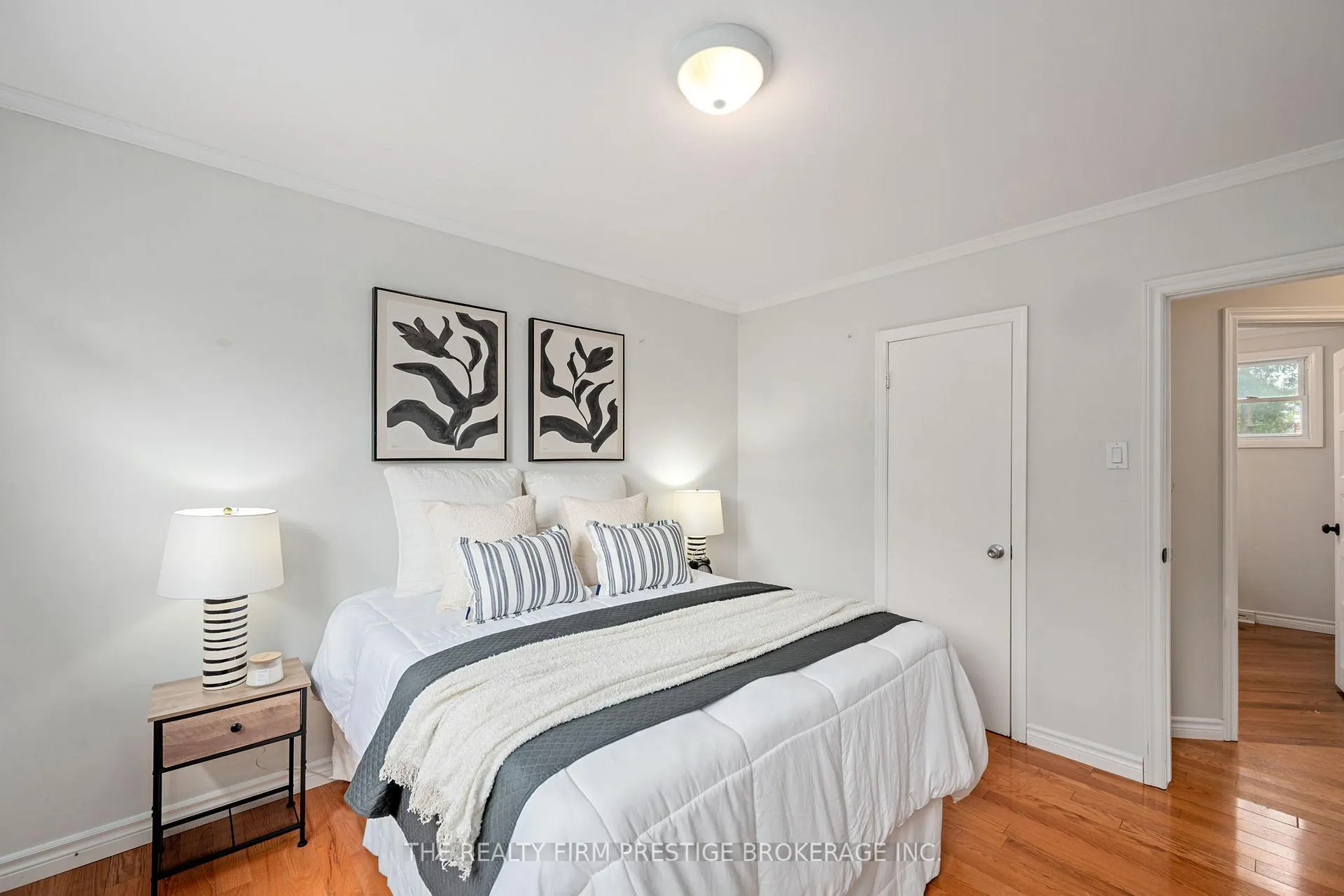 Photo 14 of 6806 James Street, London, South V — HOMEH
