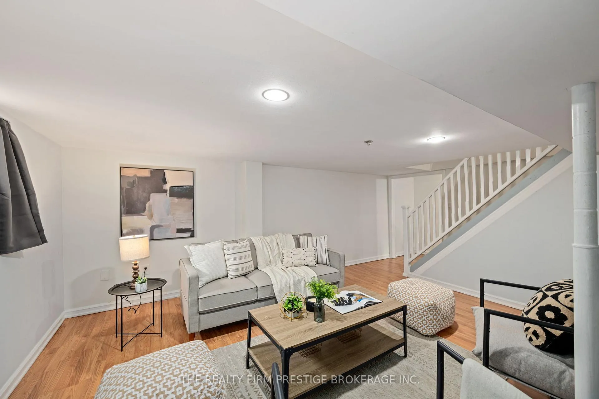 Photo 22 of 6806 James Street, London, South V — HOMEH