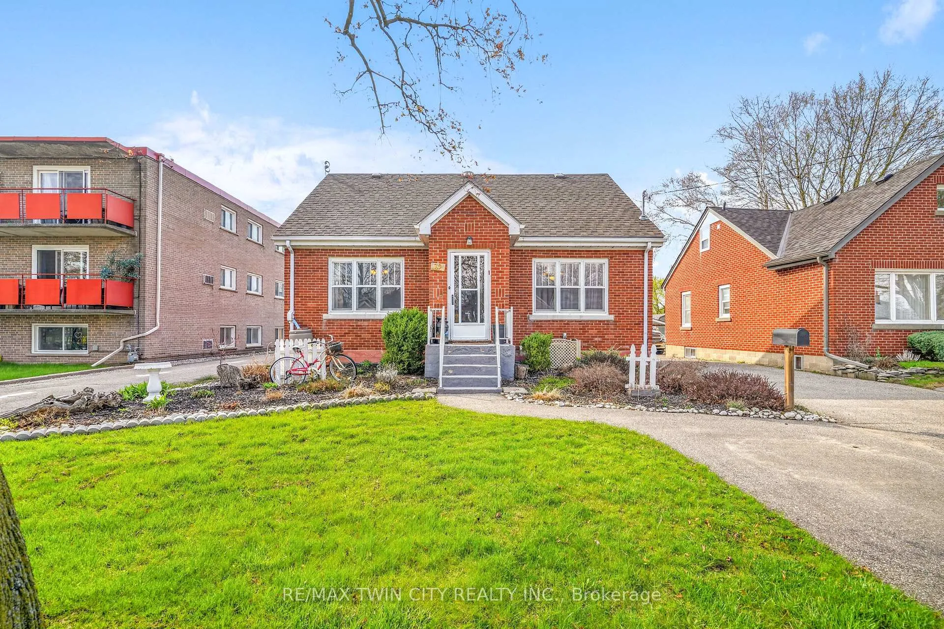 Photo 1 of 32 Fulton Street, Brantford, North Park/Wood St. — HOMEH