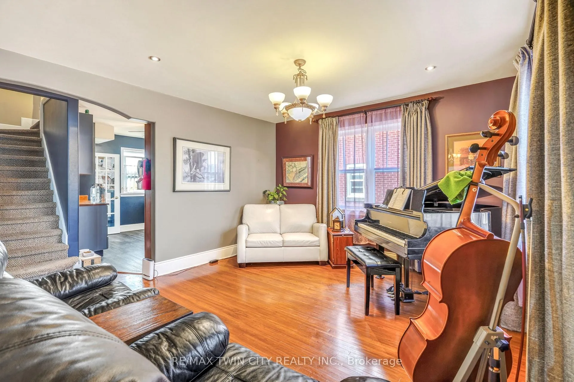 Photo 8 of 32 Fulton Street, Brantford, North Park/Wood St. — HOMEH