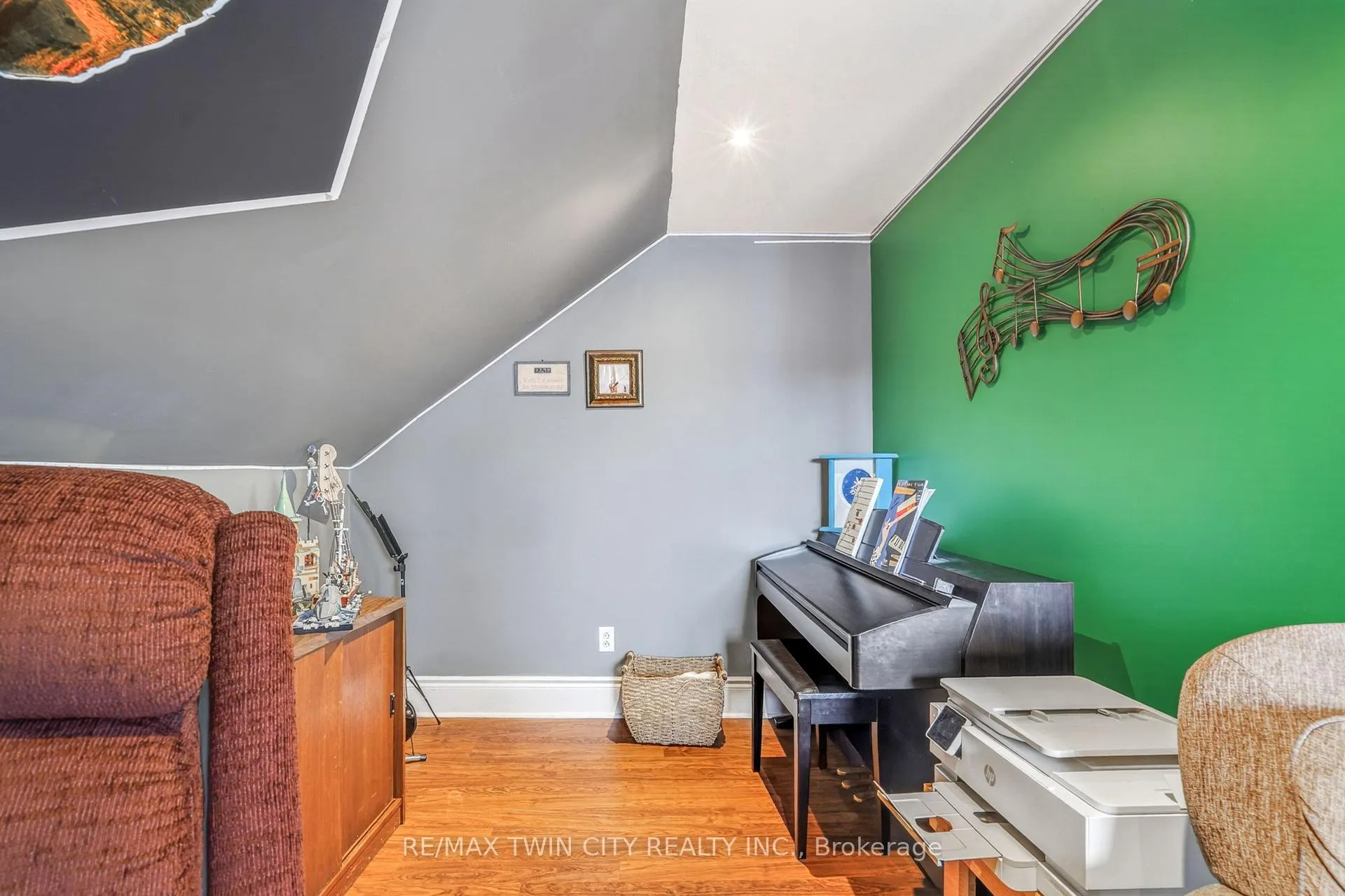 Photo 22 of 32 Fulton Street, Brantford, North Park/Wood St. — HOMEH