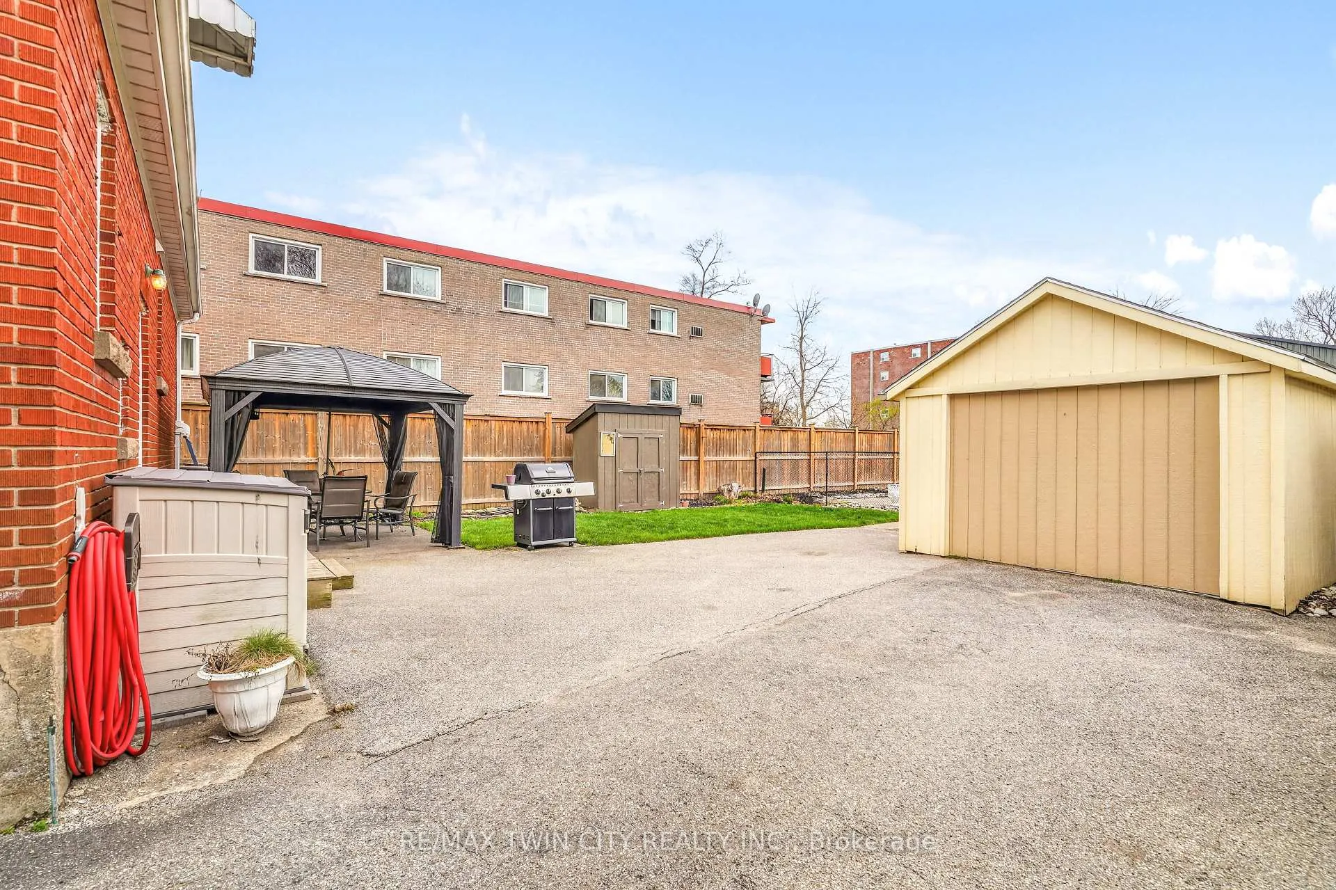 Photo 34 of 32 Fulton Street, Brantford, North Park/Wood St. — HOMEH