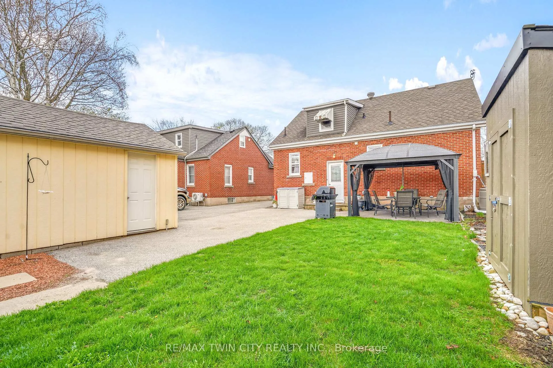 Photo 41 of 32 Fulton Street, Brantford, North Park/Wood St. — HOMEH