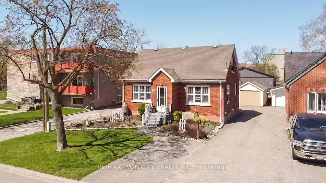 Photo 42 of 32 Fulton Street, Brantford, North Park/Wood St. — HOMEH
