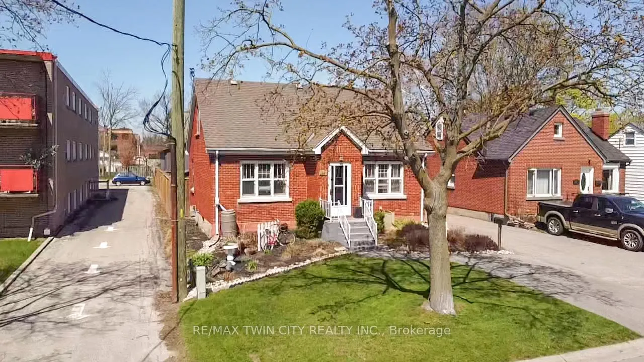 Photo 44 of 32 Fulton Street, Brantford, North Park/Wood St. — HOMEH