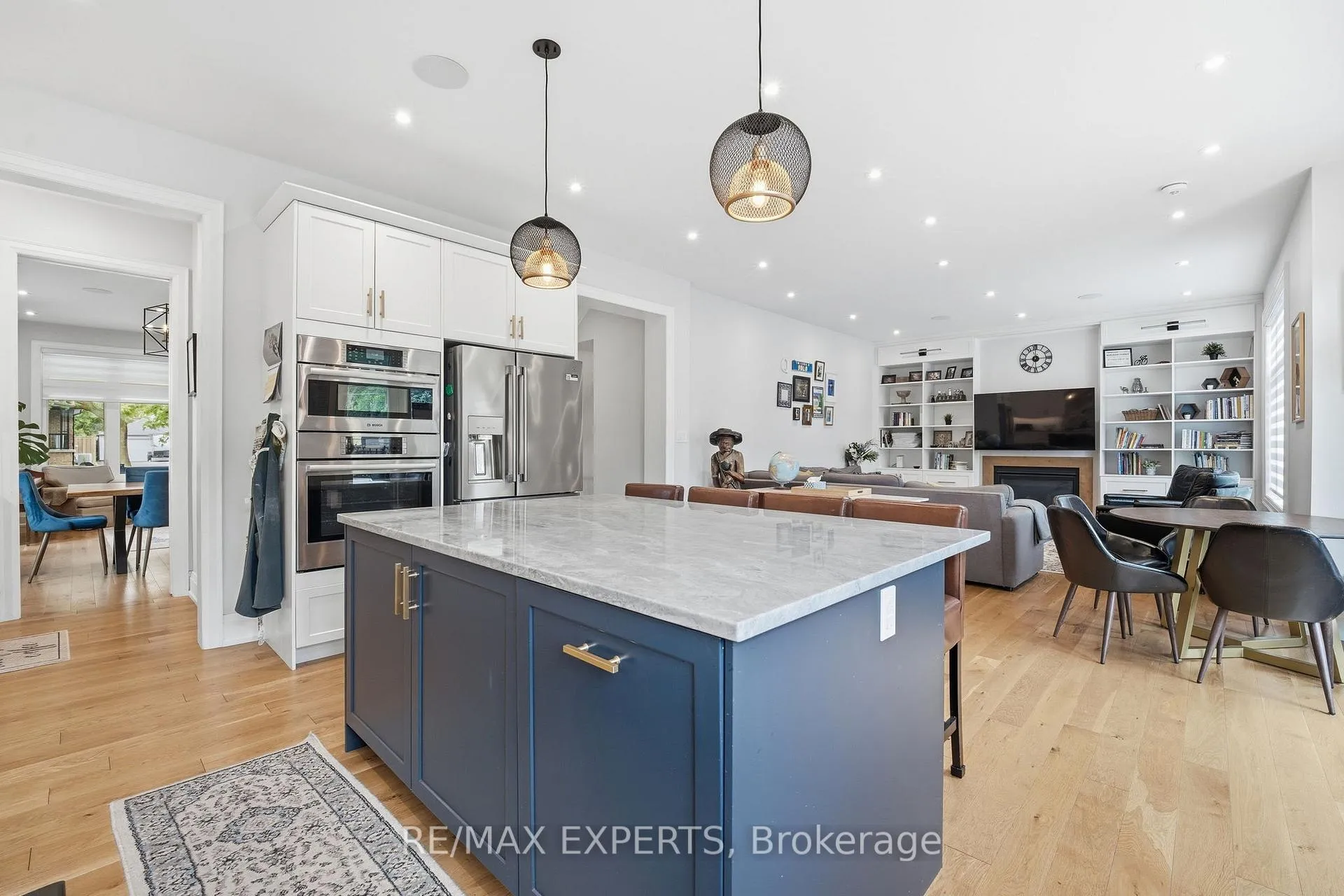 Photo 9 of 41 Loma Road, Etobicoke, Stonegate-Queensway — HOMEH