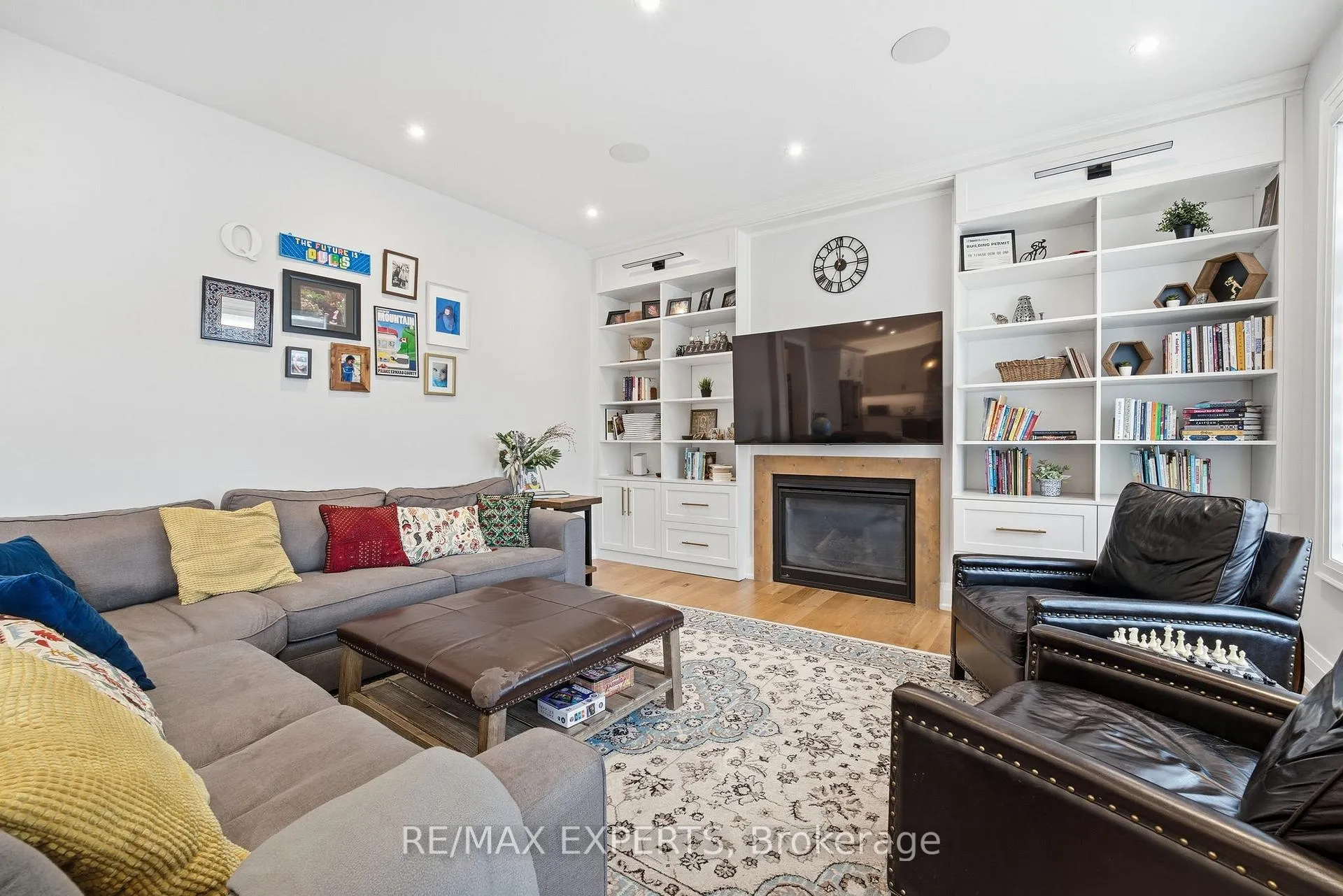 Photo 12 of 41 Loma Road, Etobicoke, Stonegate-Queensway — HOMEH