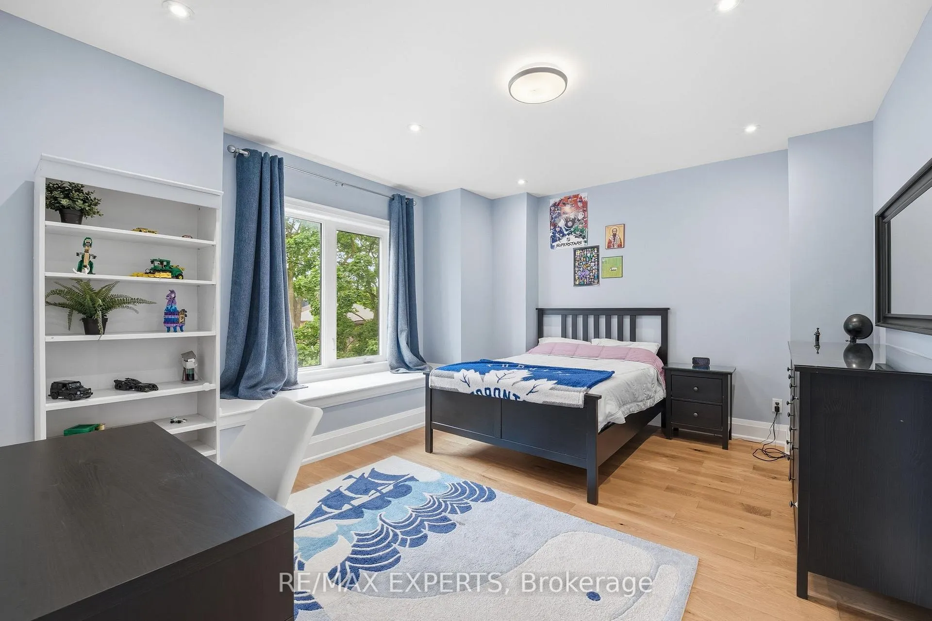Photo 22 of 41 Loma Road, Etobicoke, Stonegate-Queensway — HOMEH