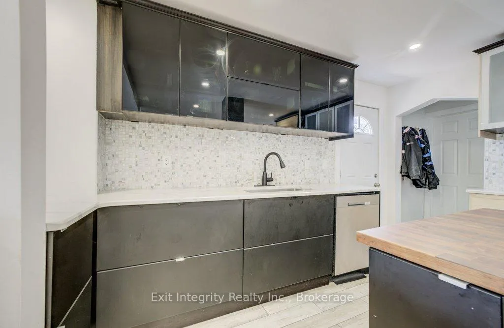 Photo 5 of 54 Seventh Avenue, Brantford, Eagle Place East — HOMEH