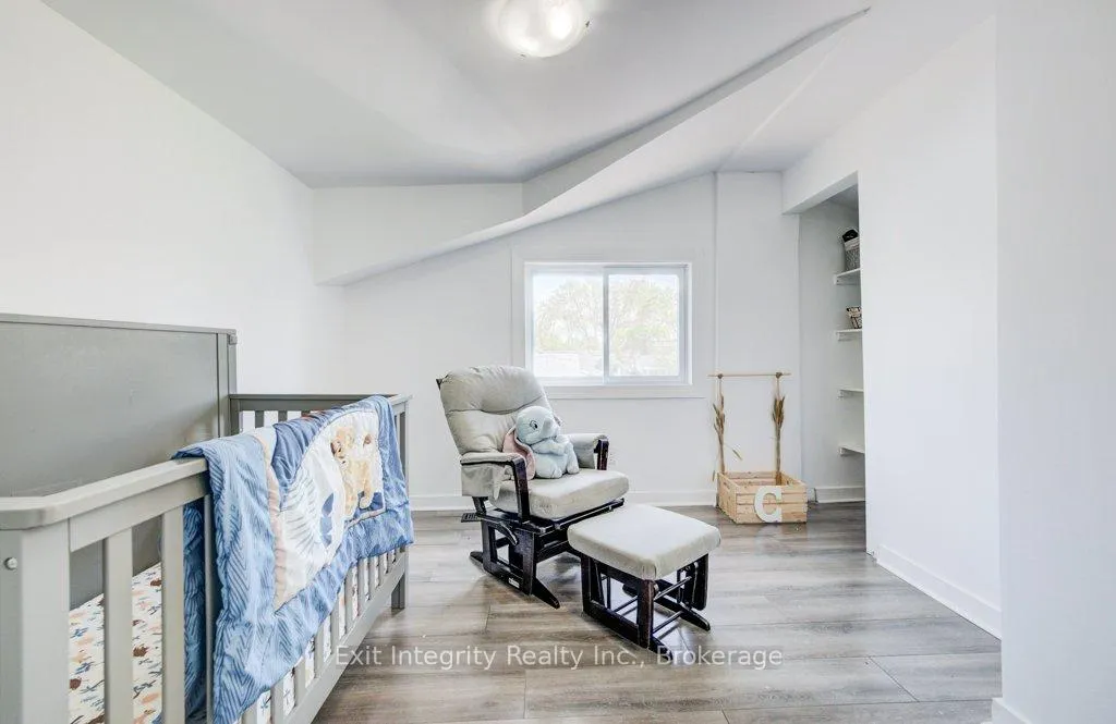 Photo 15 of 54 Seventh Avenue, Brantford, Eagle Place East — HOMEH