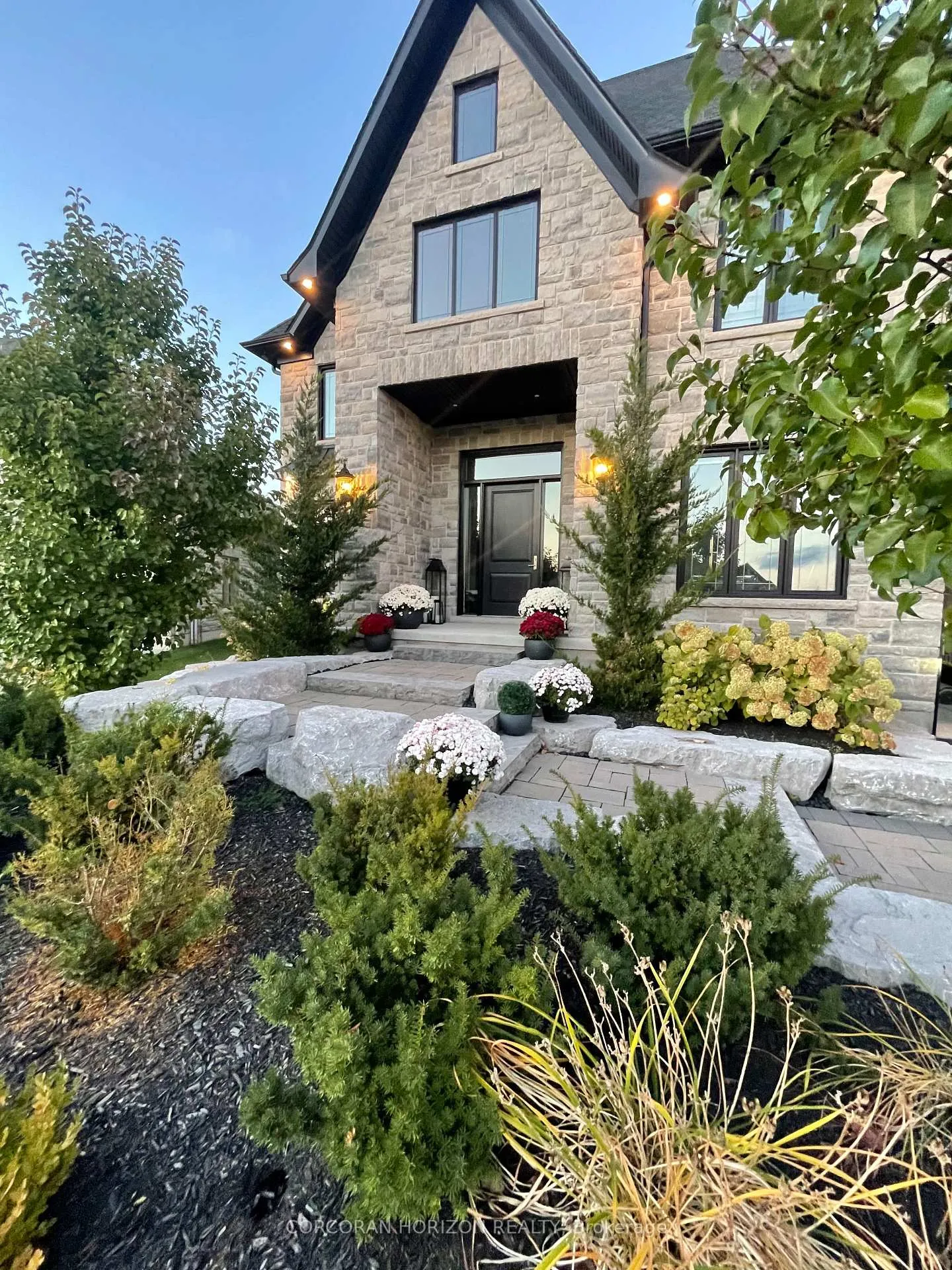 Photo 39 of 908 Fall Harvest Court, Kitchener, Pioneer Tower West — HOMEH
