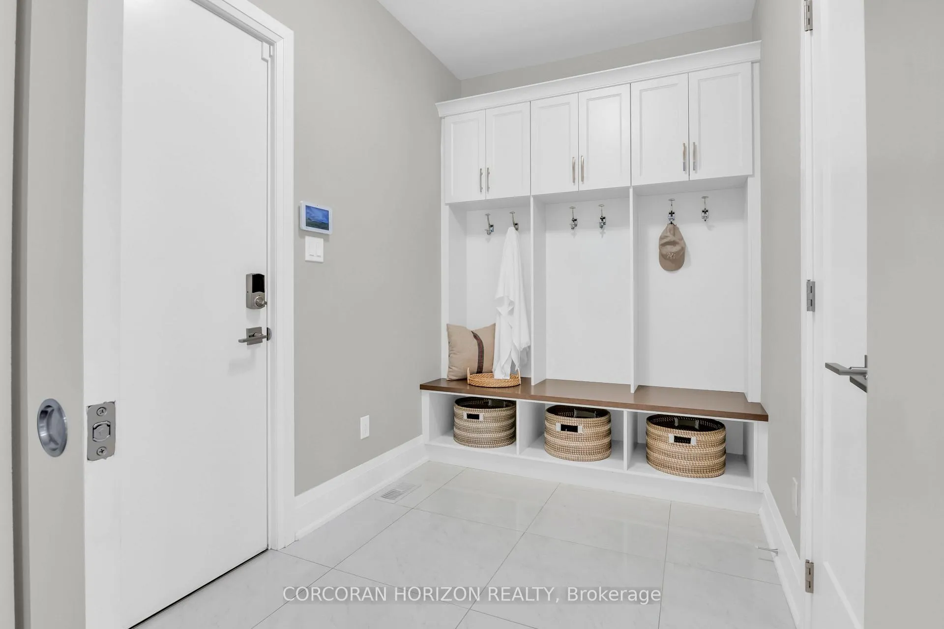Photo 18 of 908 Fall Harvest Court, Kitchener, Pioneer Tower West — HOMEH