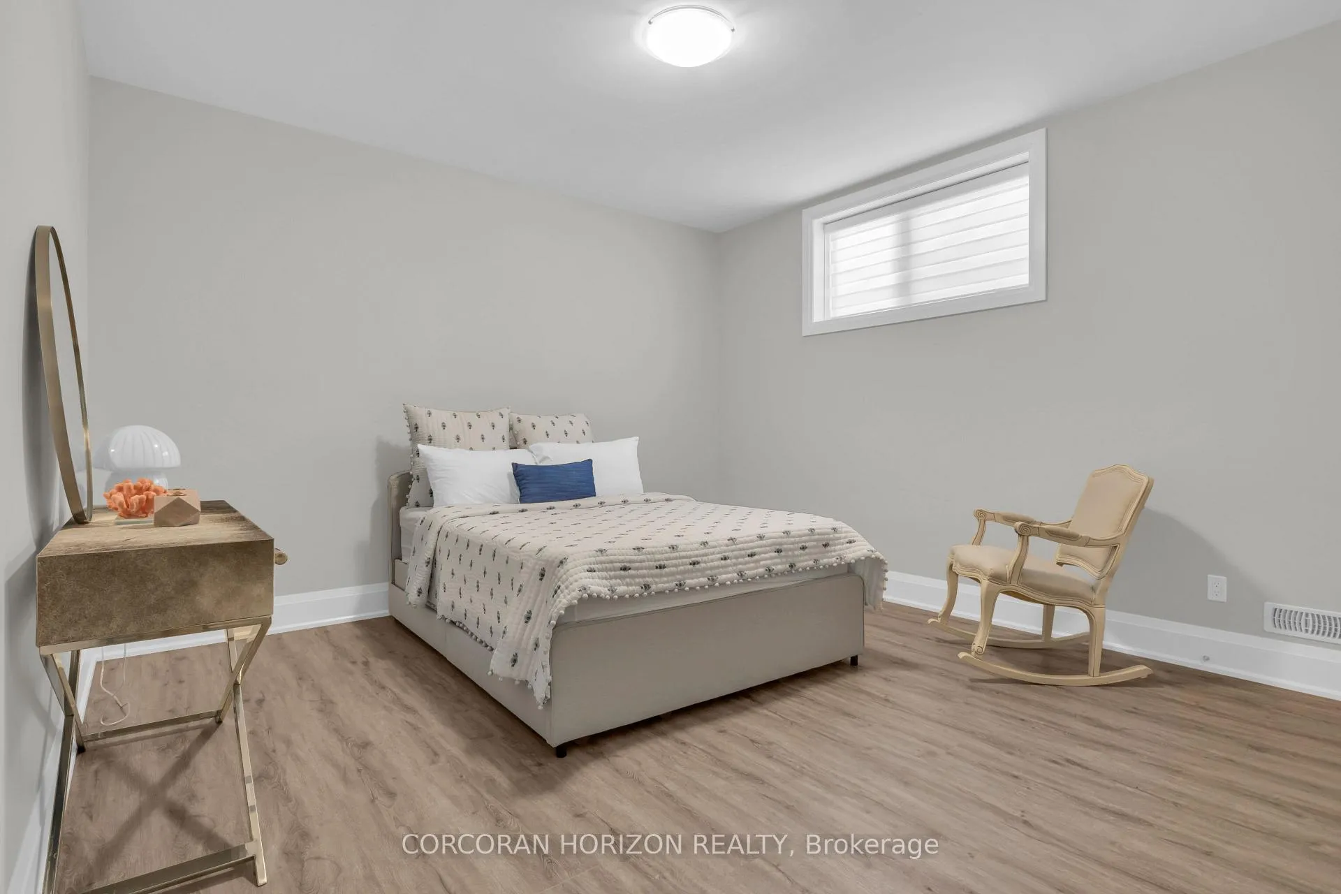 Photo 36 of 908 Fall Harvest Court, Kitchener, Pioneer Tower West — HOMEH