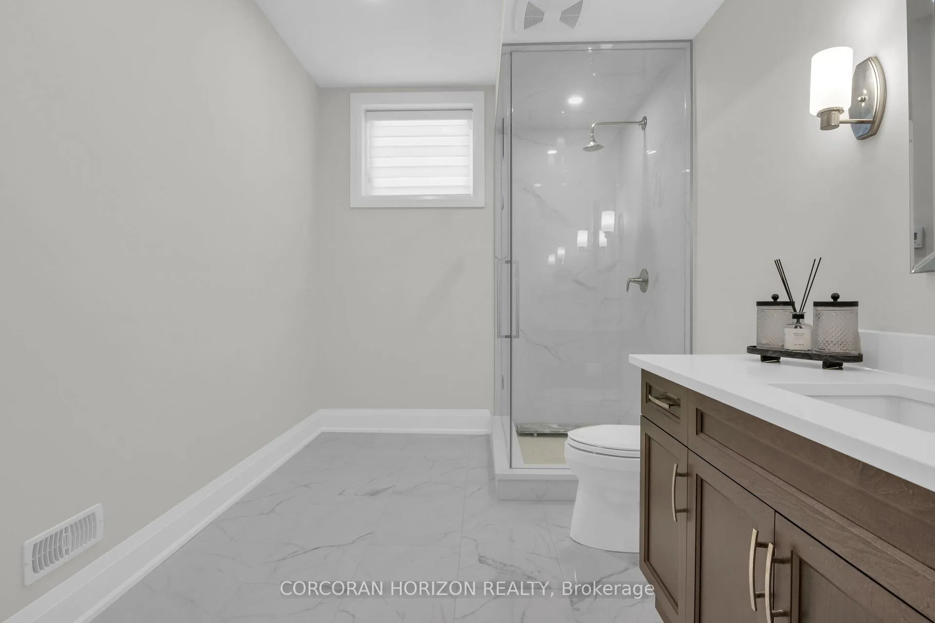 Photo 37 of 908 Fall Harvest Court, Kitchener, Pioneer Tower West — HOMEH