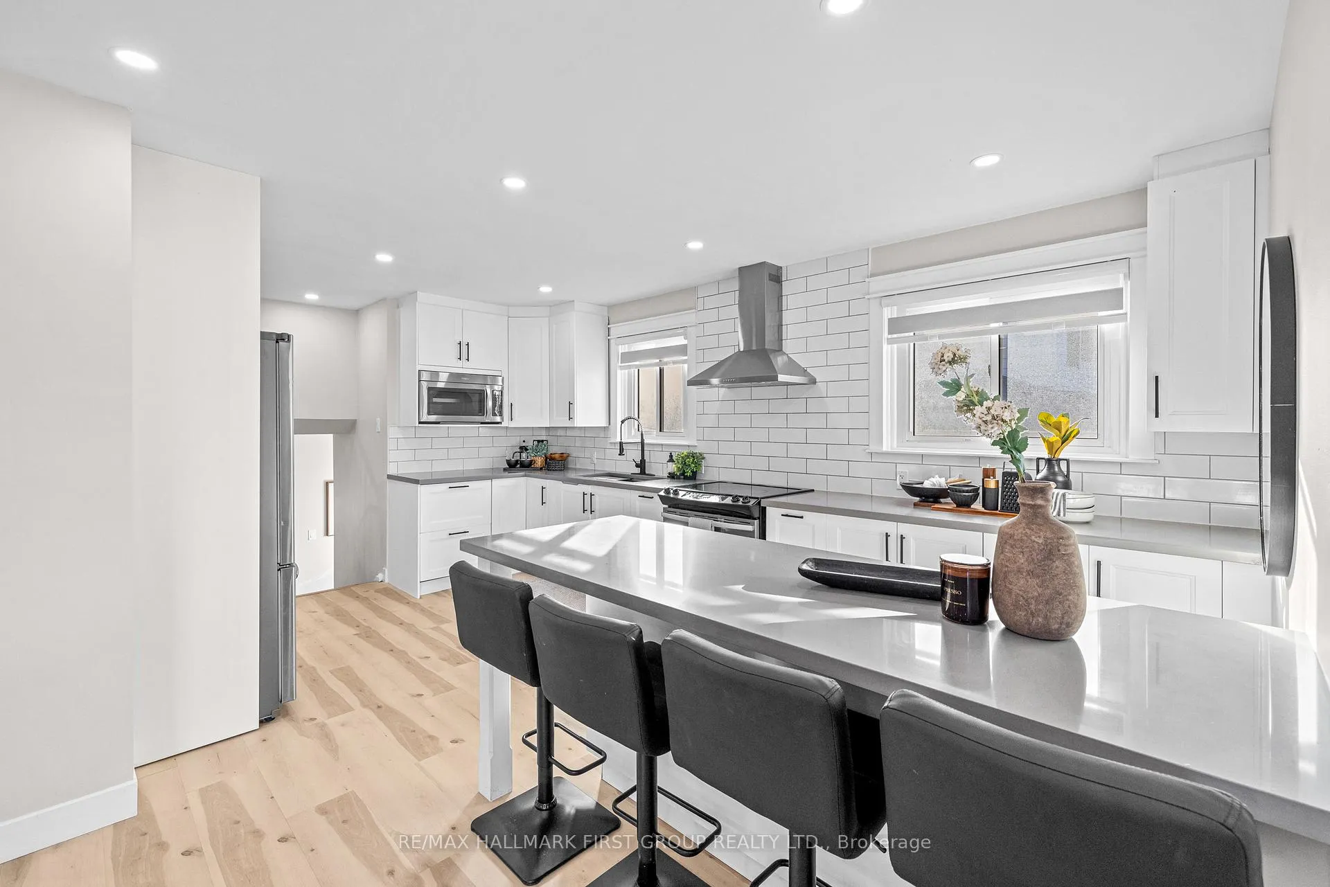 Photo 8 of 50 Doreen Crescent, Clarington, Bowmanville — HOMEH