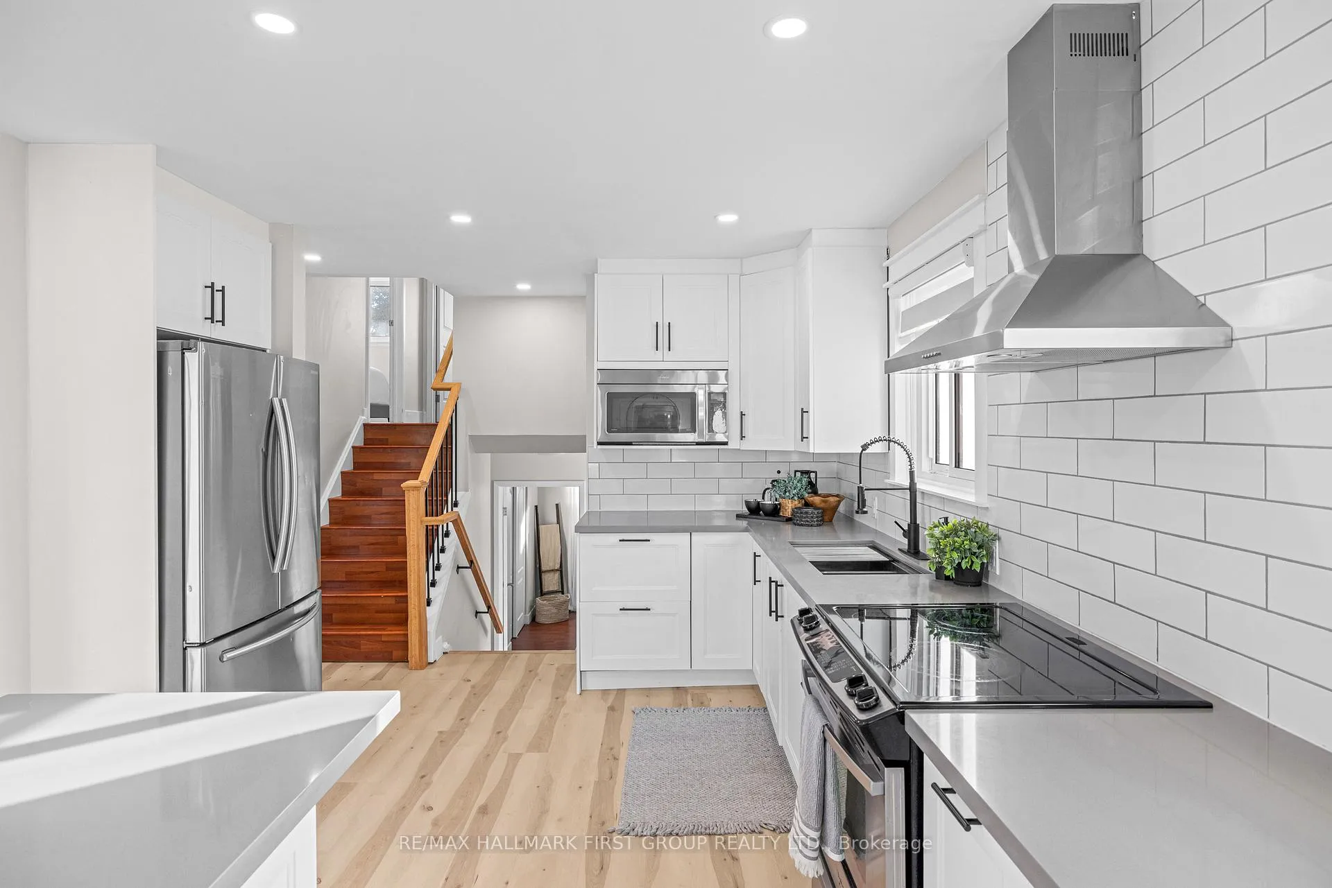 Photo 9 of 50 Doreen Crescent, Clarington, Bowmanville — HOMEH