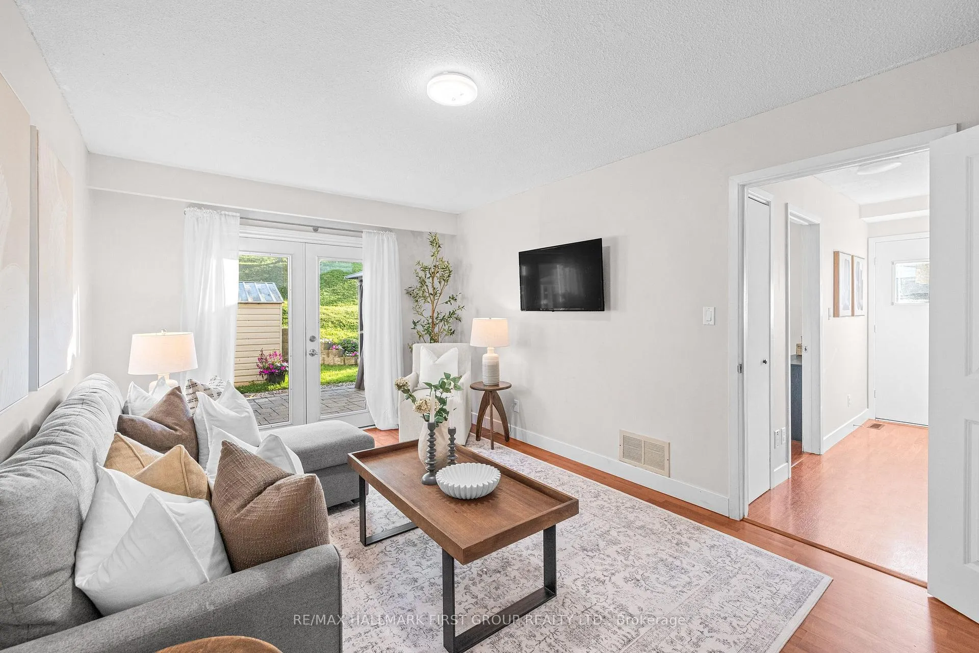 Photo 24 of 50 Doreen Crescent, Clarington, Bowmanville — HOMEH