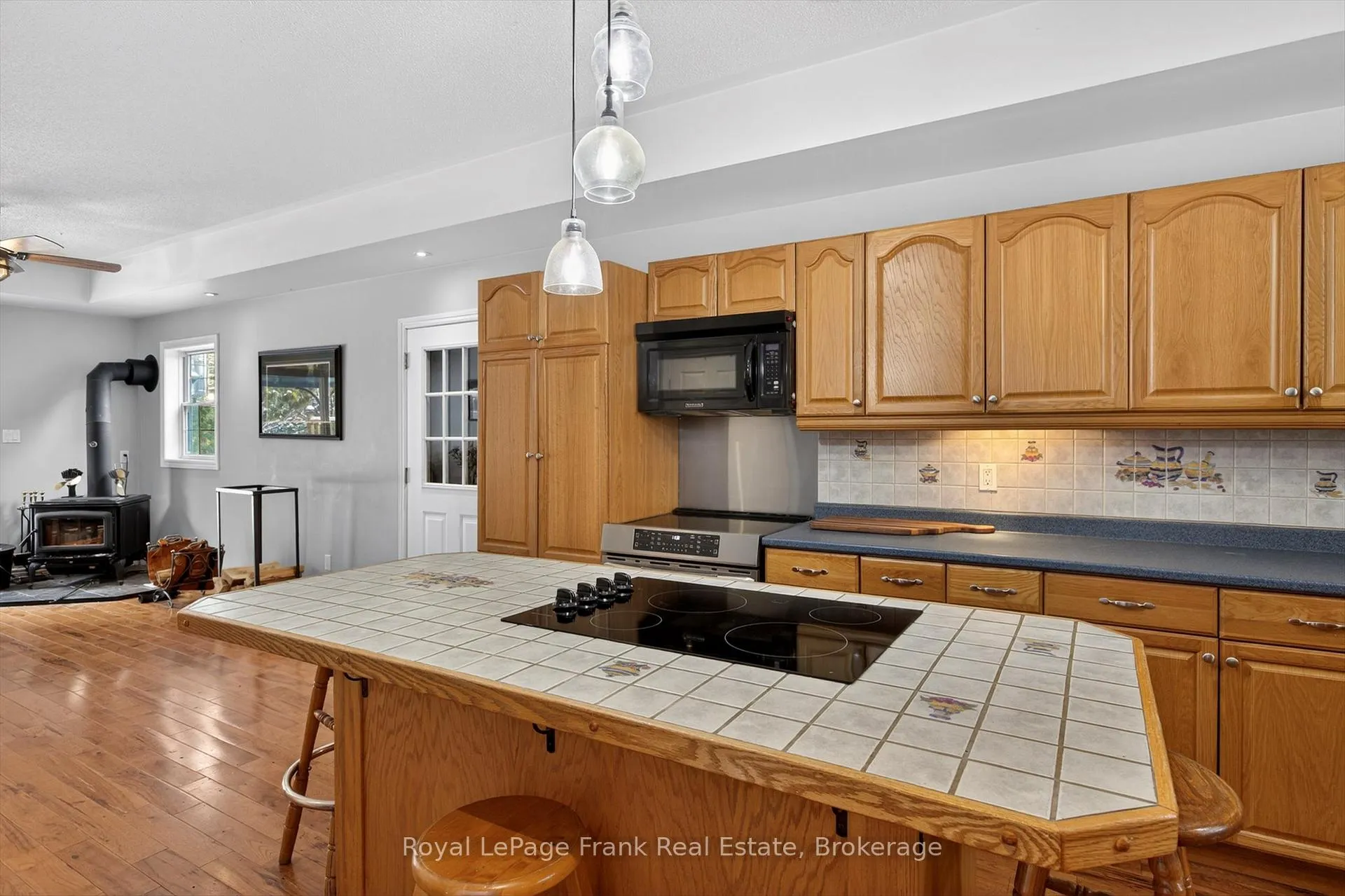 Photo 13 of 1600 4th Line Road N, Douro-Dummer — HOMEH