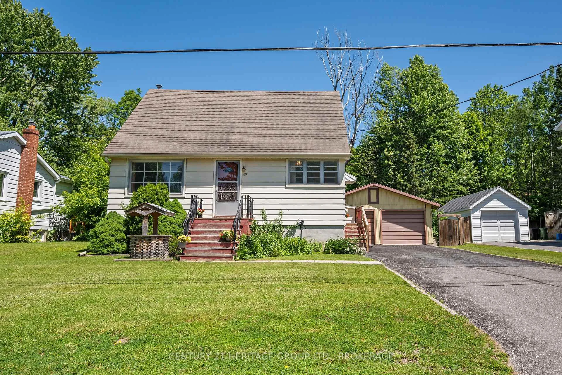 Photo 1 of 139 Florence Street, Kingston, West of Sir John A. Blvd — HOMEH