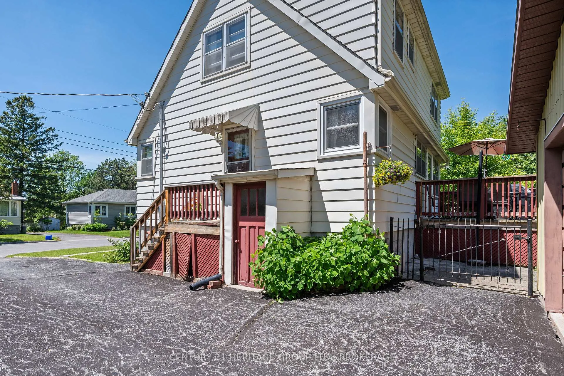 Photo 2 of 139 Florence Street, Kingston, West of Sir John A. Blvd — HOMEH