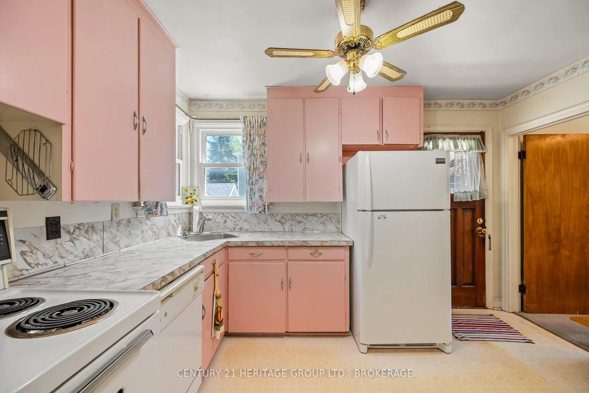 Photo 15 of 139 Florence Street, Kingston, West of Sir John A. Blvd — HOMEH