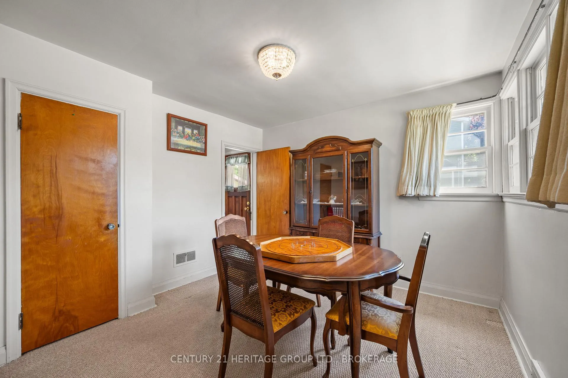 Photo 18 of 139 Florence Street, Kingston, West of Sir John A. Blvd — HOMEH