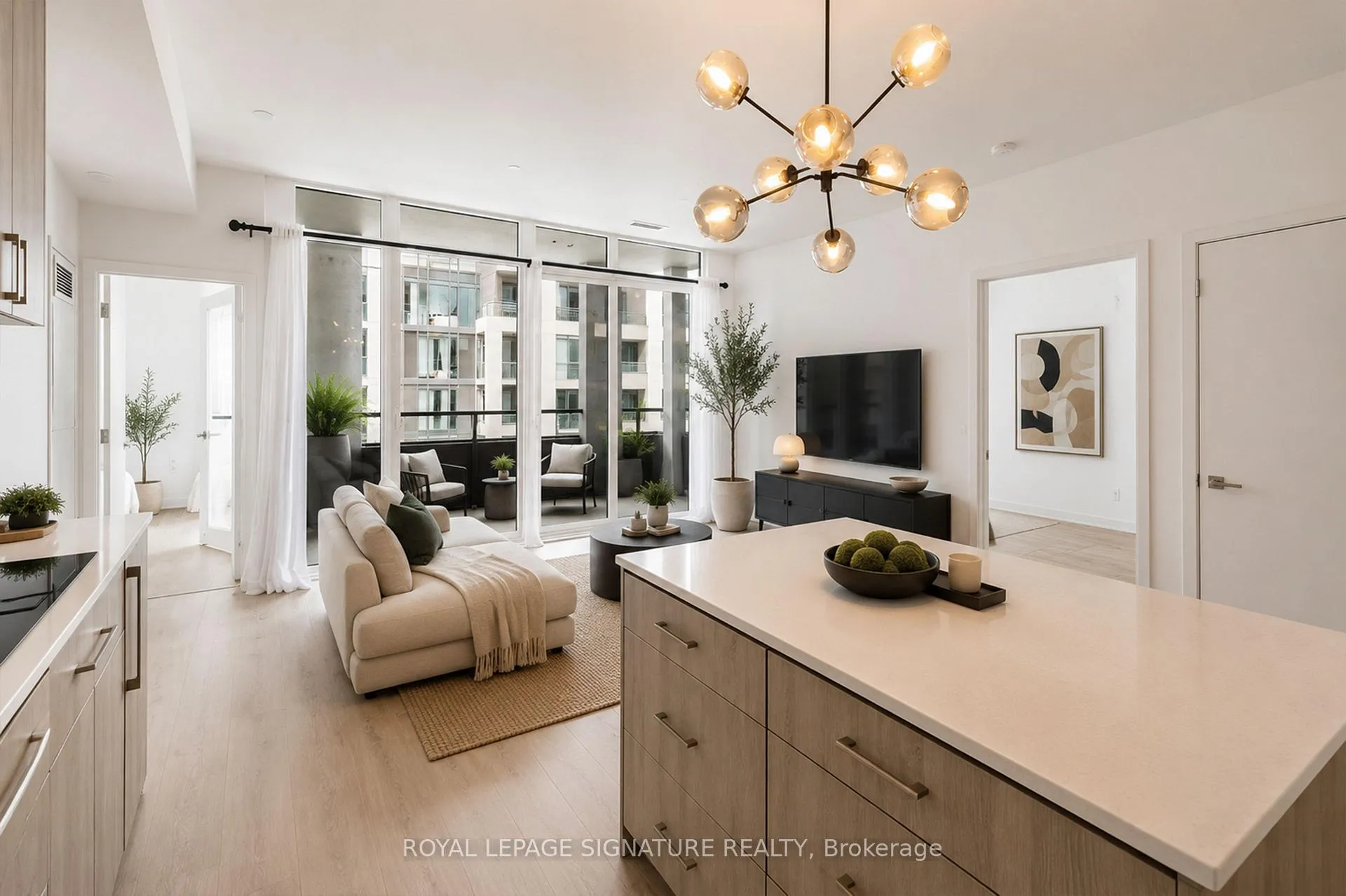 Photo 2 of Unit 1807E, 576 Front Street, Toronto, Waterfront Communities — HOMEH