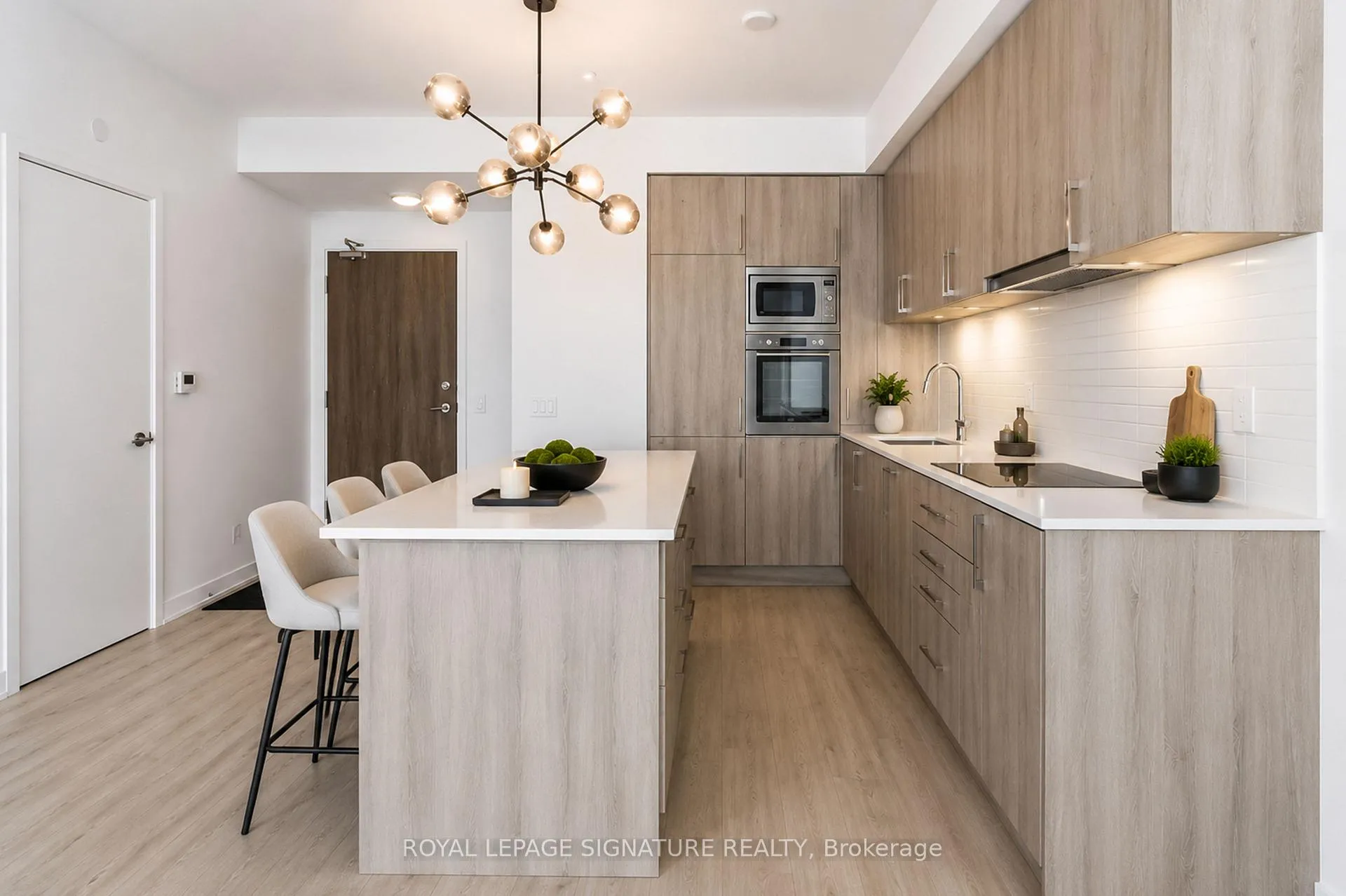 Photo 3 of Unit 1807E, 576 Front Street, Toronto, Waterfront Communities — HOMEH