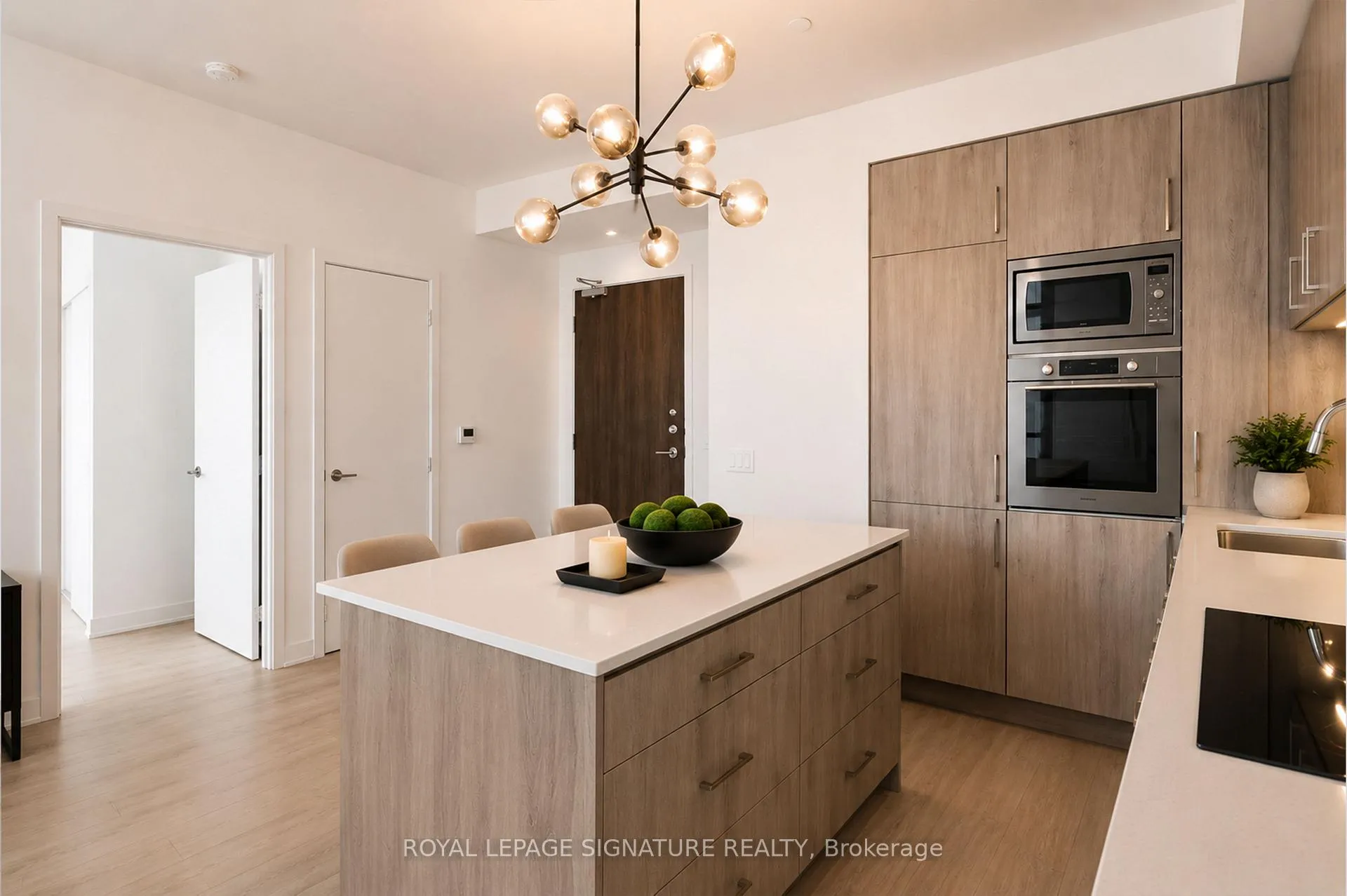 Photo 4 of Unit 1807E, 576 Front Street, Toronto, Waterfront Communities — HOMEH