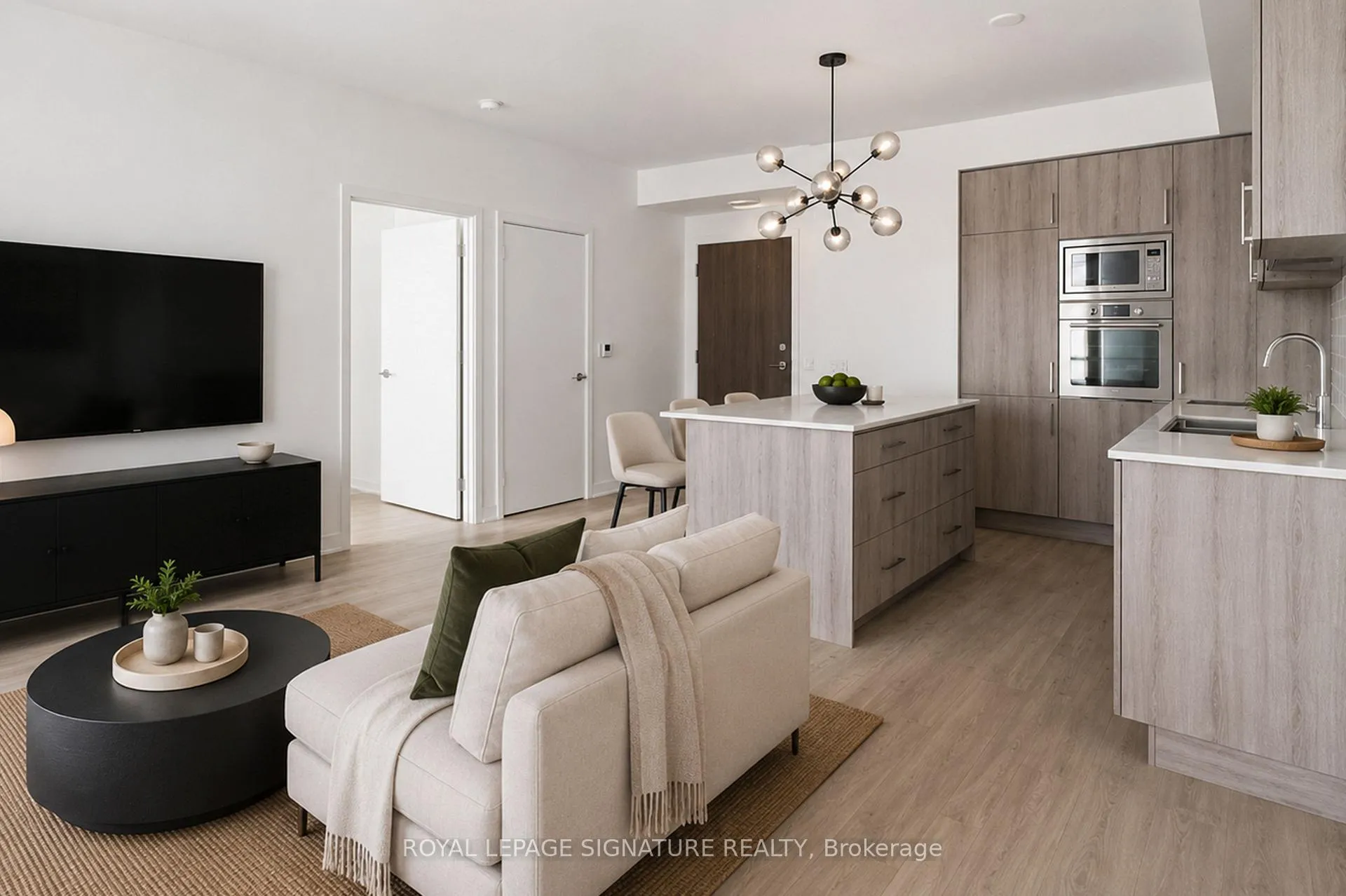 Photo 7 of Unit 1807E, 576 Front Street, Toronto, Waterfront Communities — HOMEH