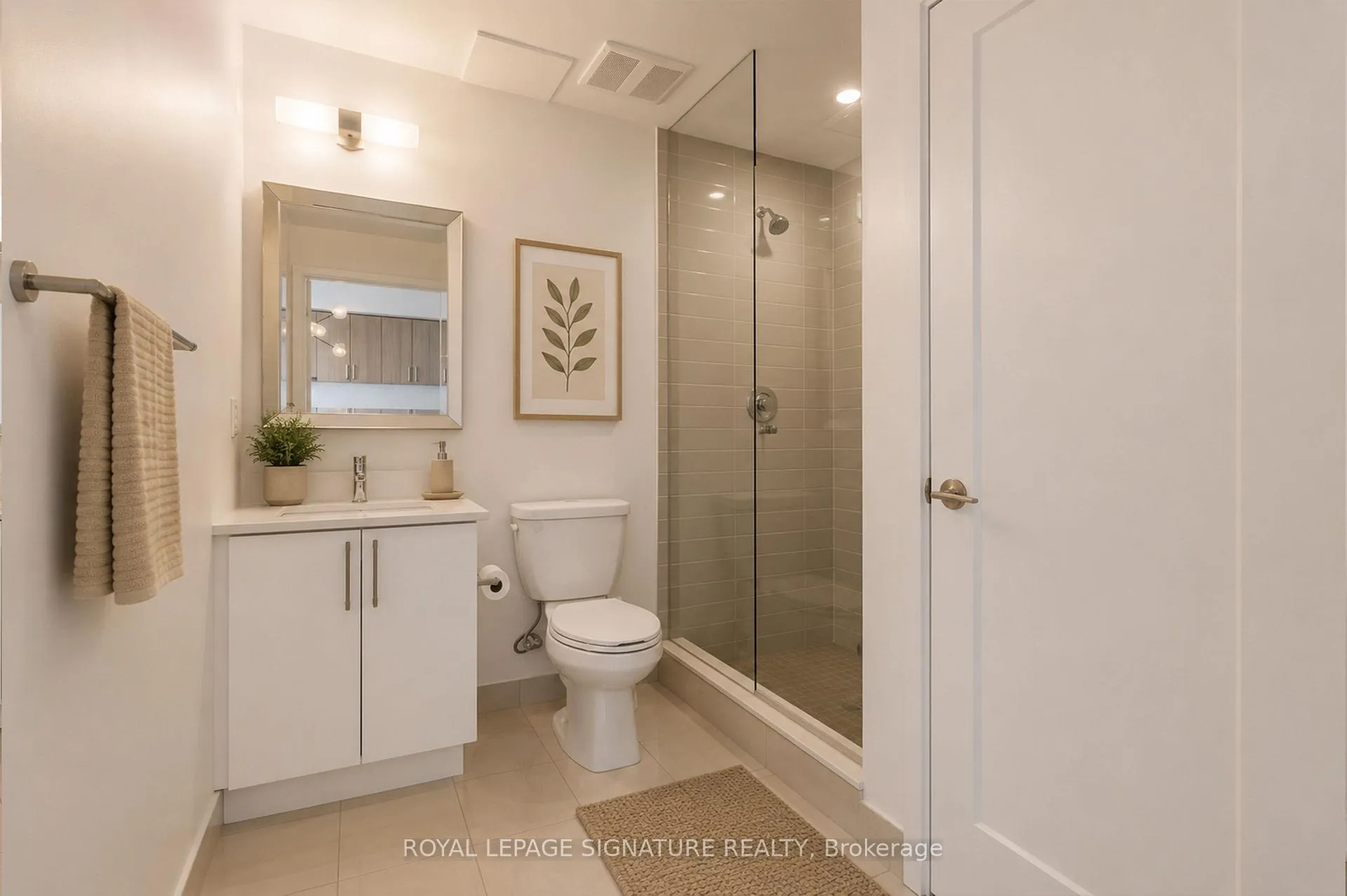 Photo 18 of Unit 1807E, 576 Front Street, Toronto, Waterfront Communities — HOMEH
