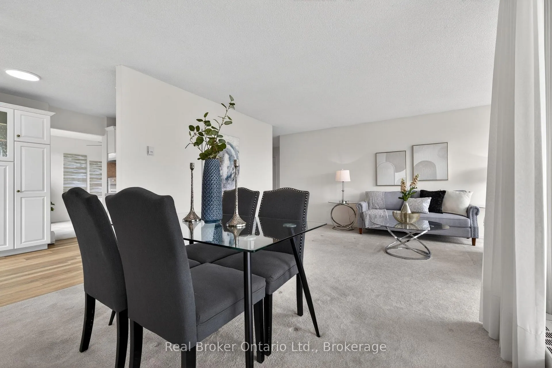 Photo 13 of Unit 811, 23 Woodlawn Road E, Guelph, Riverside Park — HOMEH