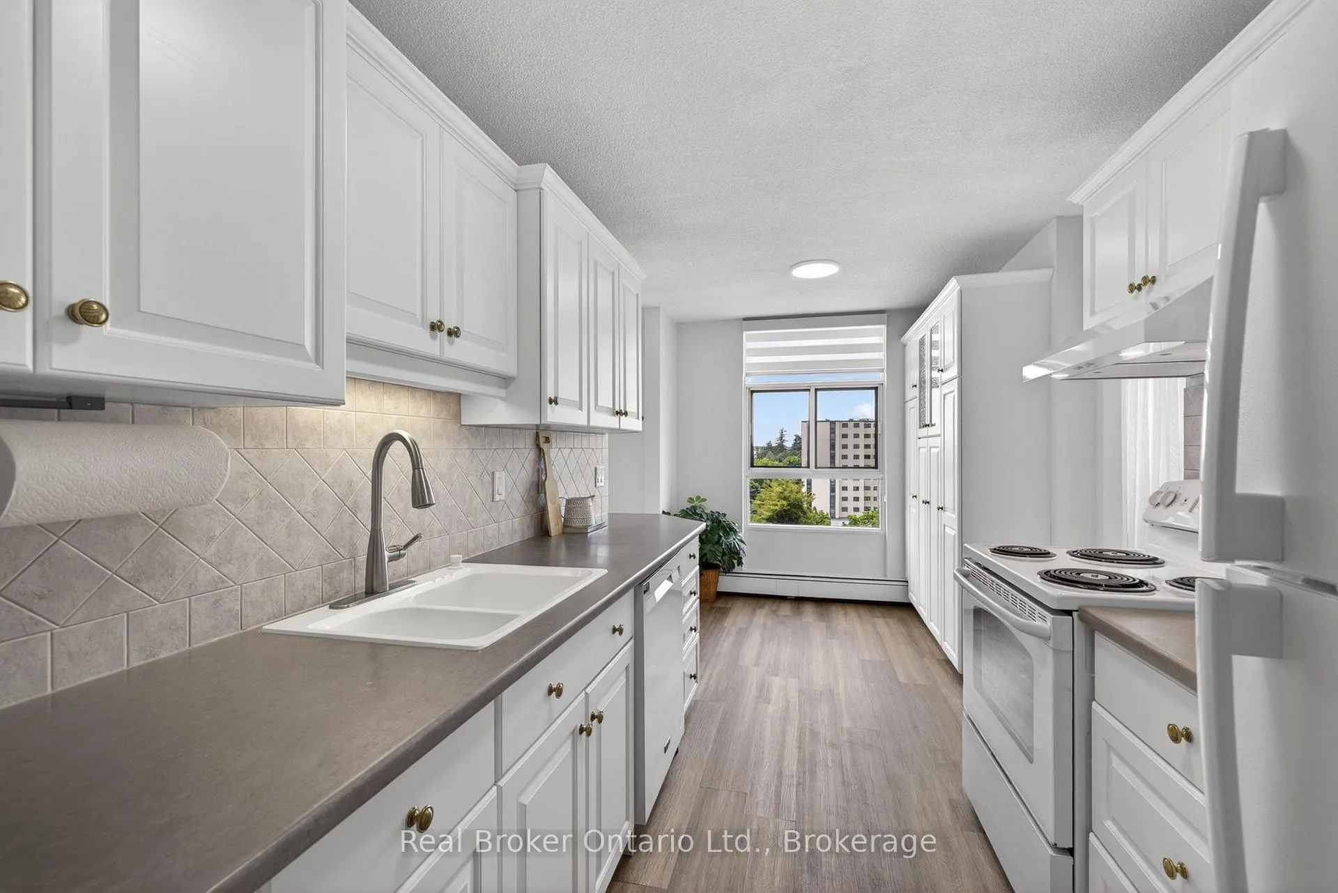 Photo 19 of Unit 811, 23 Woodlawn Road E, Guelph, Riverside Park — HOMEH