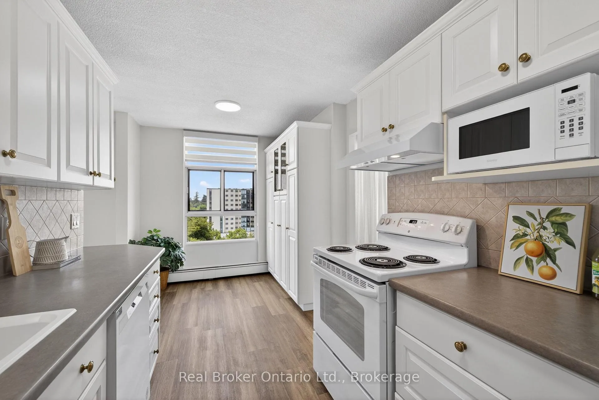Photo 20 of Unit 811, 23 Woodlawn Road E, Guelph, Riverside Park — HOMEH