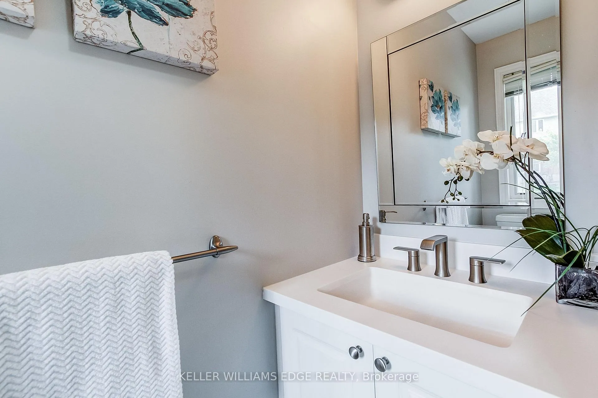 Photo 4 of 1749 Creek Way, Burlington, Uptown — HOMEH