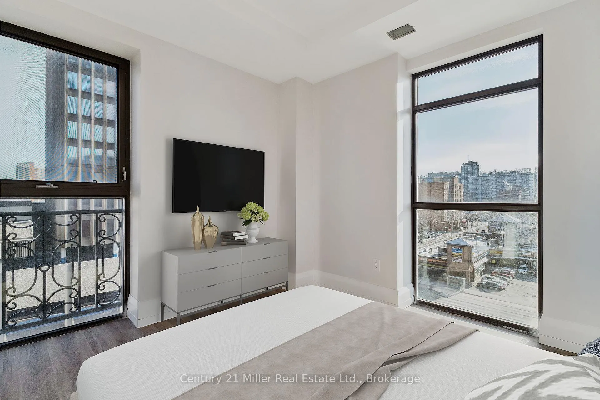 Photo 7 of Unit 618, 118 King Street E, Hamilton, Beasley — HOMEH