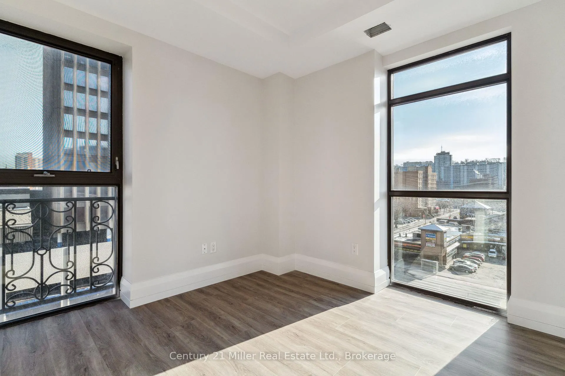 Photo 39 of Unit 618, 118 King Street E, Hamilton, Beasley — HOMEH
