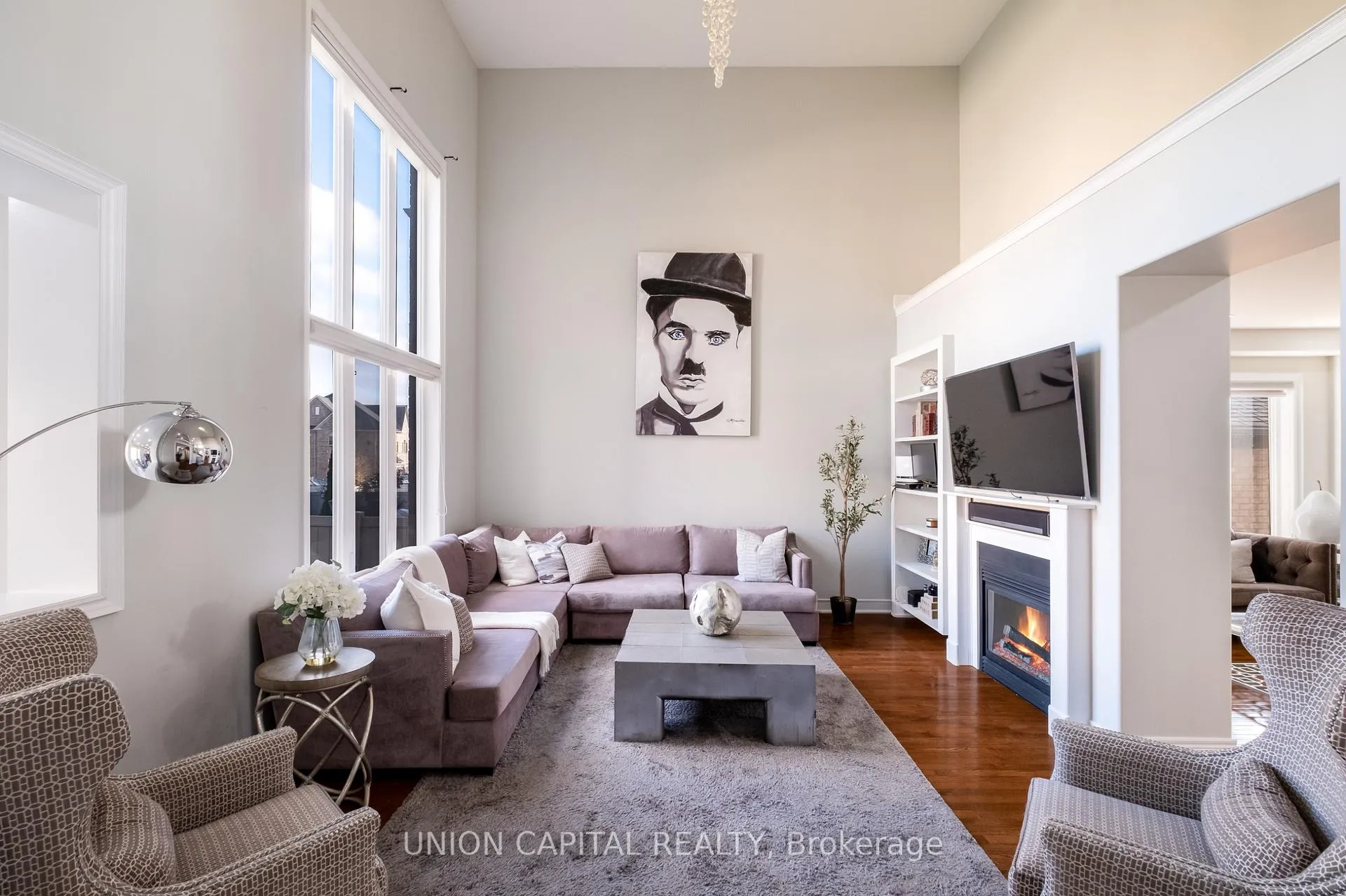 Photo 7 of 67 Royal West Drive, Brampton, Credit Valley — HOMEH