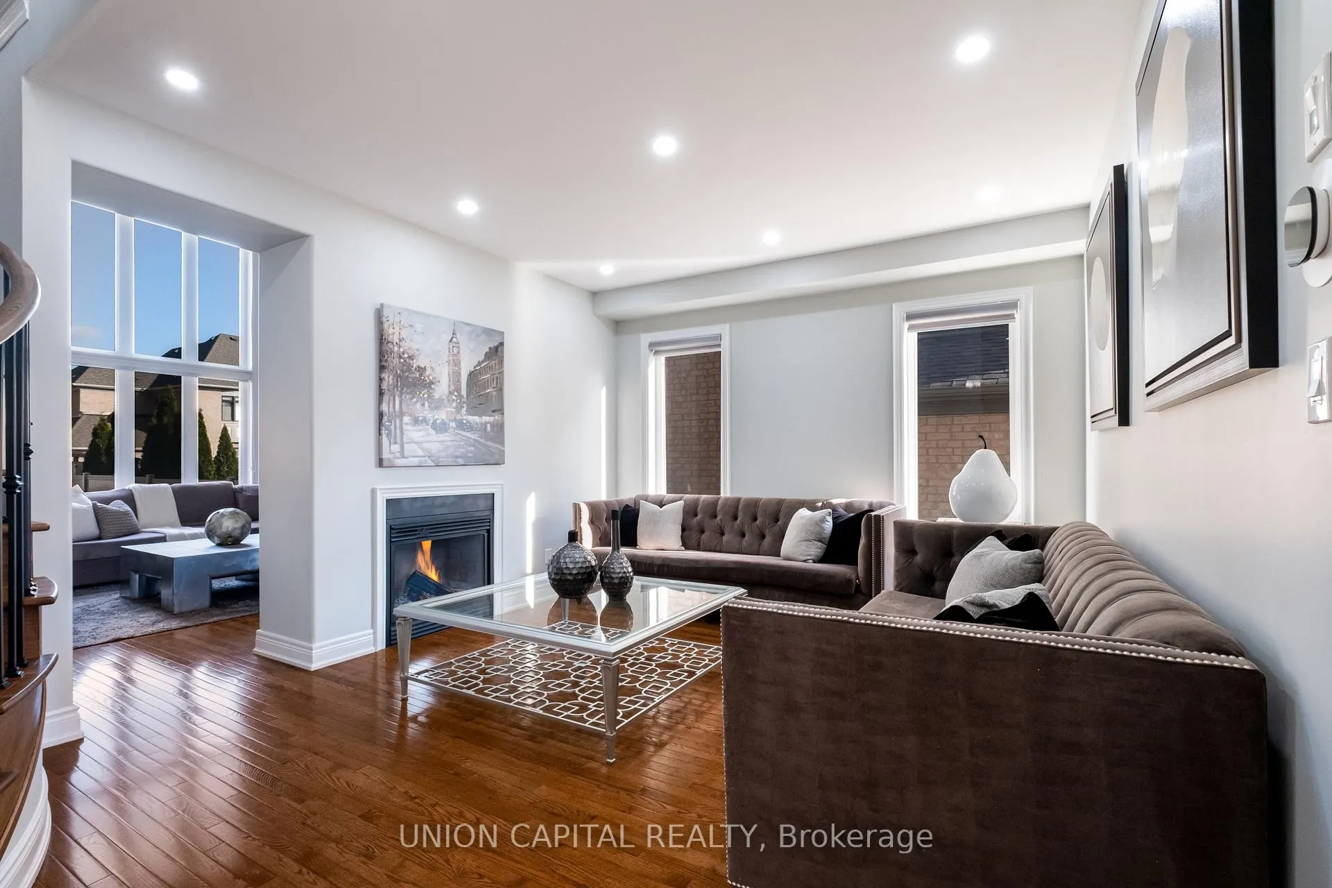 Photo 8 of 67 Royal West Drive, Brampton, Credit Valley — HOMEH
