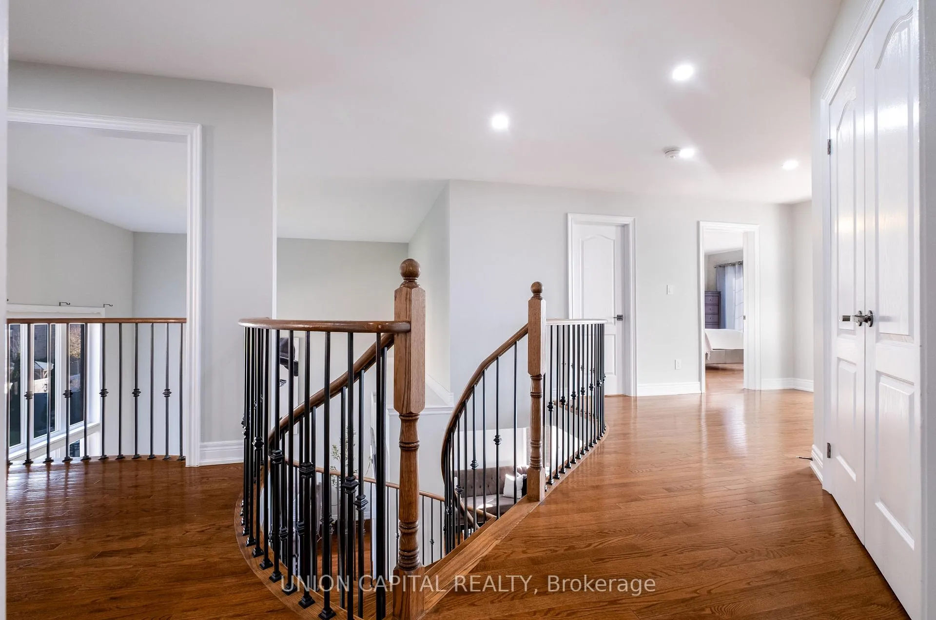 Photo 15 of 67 Royal West Drive, Brampton, Credit Valley — HOMEH