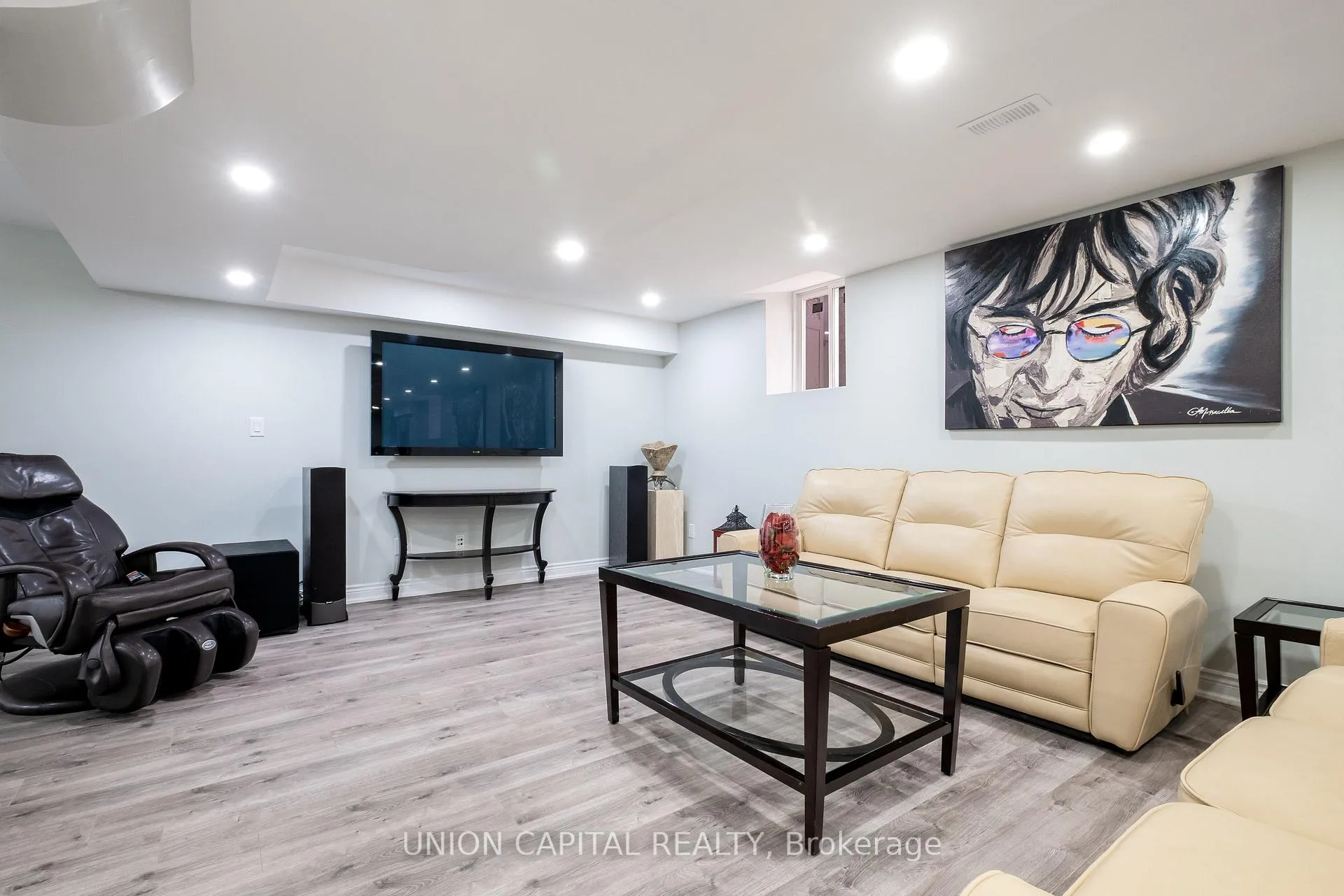 Photo 32 of 67 Royal West Drive, Brampton, Credit Valley — HOMEH