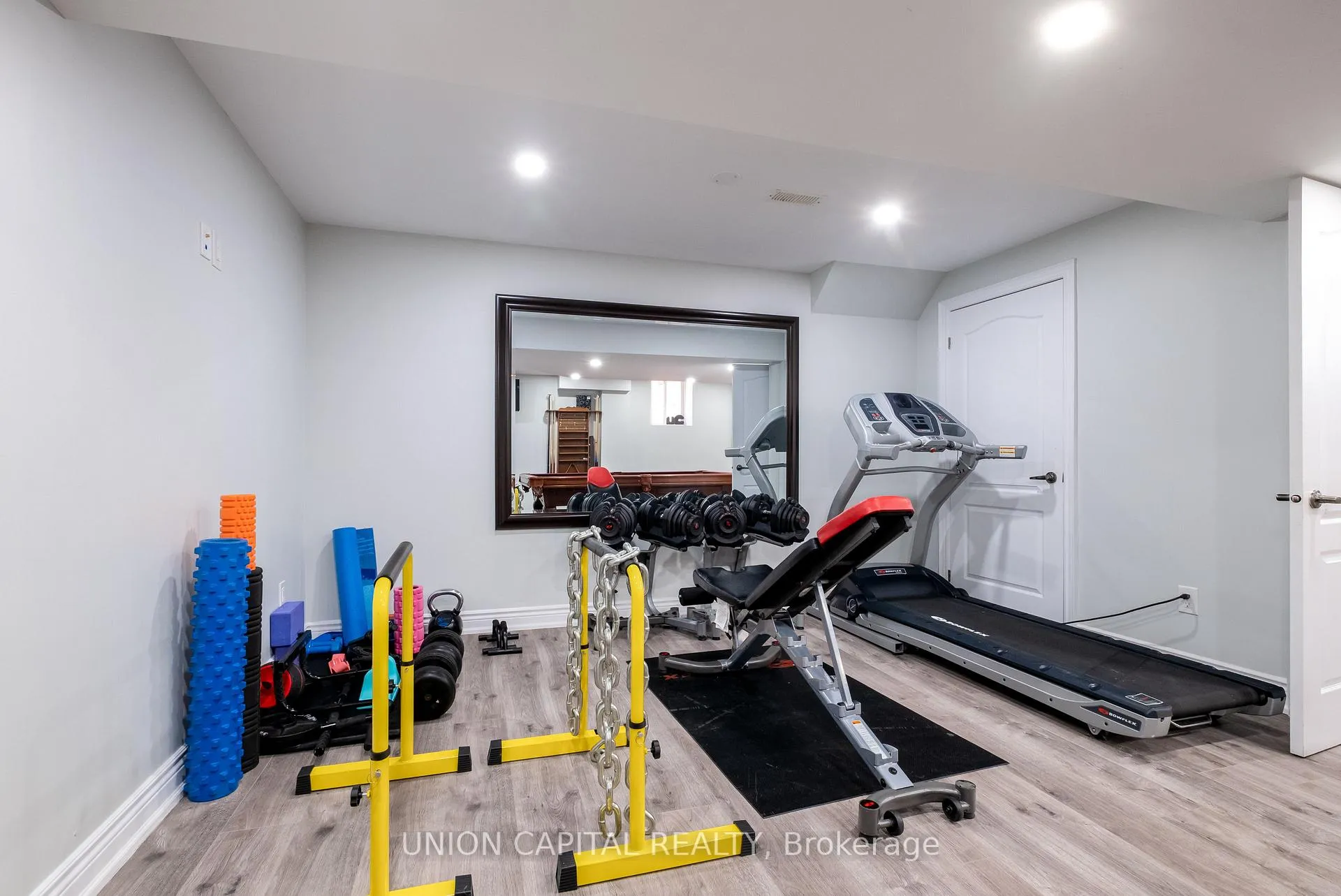 Photo 34 of 67 Royal West Drive, Brampton, Credit Valley — HOMEH