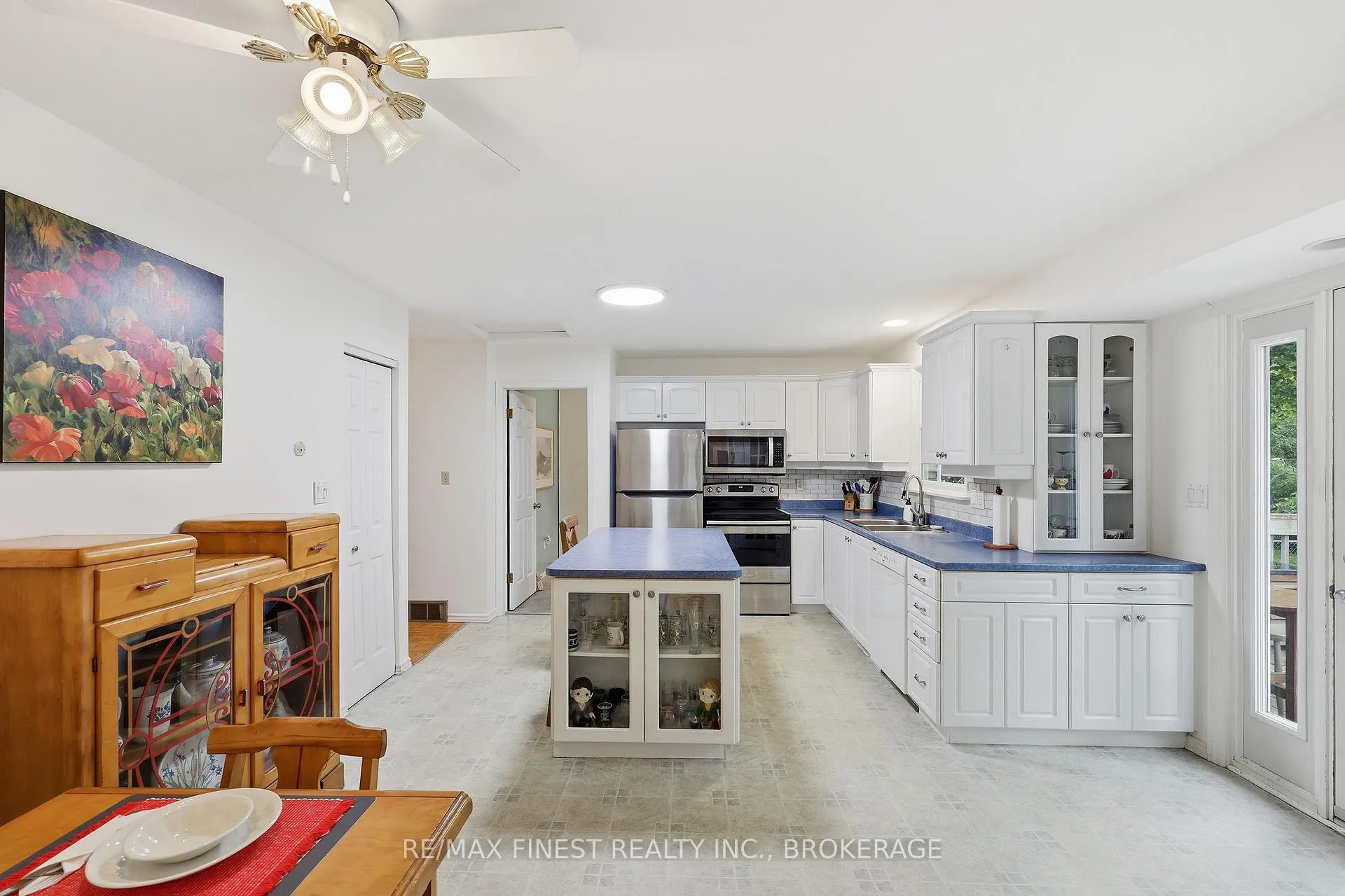 Photo 11 of 441 Hathway Terrace, Kingston, City Southwest — HOMEH