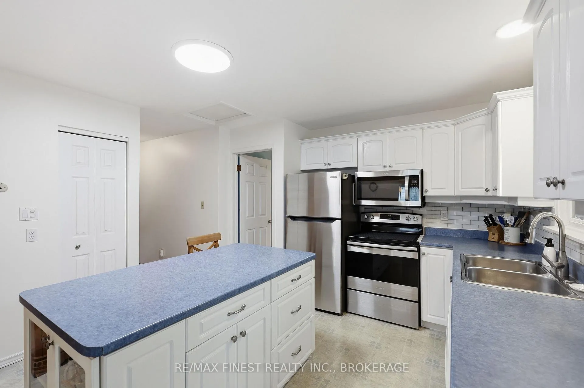 Photo 13 of 441 Hathway Terrace, Kingston, City Southwest — HOMEH