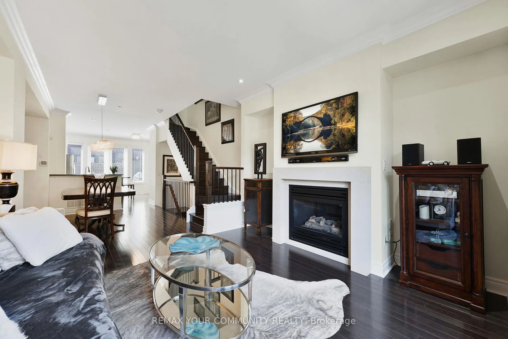 Photo 9 of 16 Agar Lane, Vaughan, West Woodbridge — HOMEH