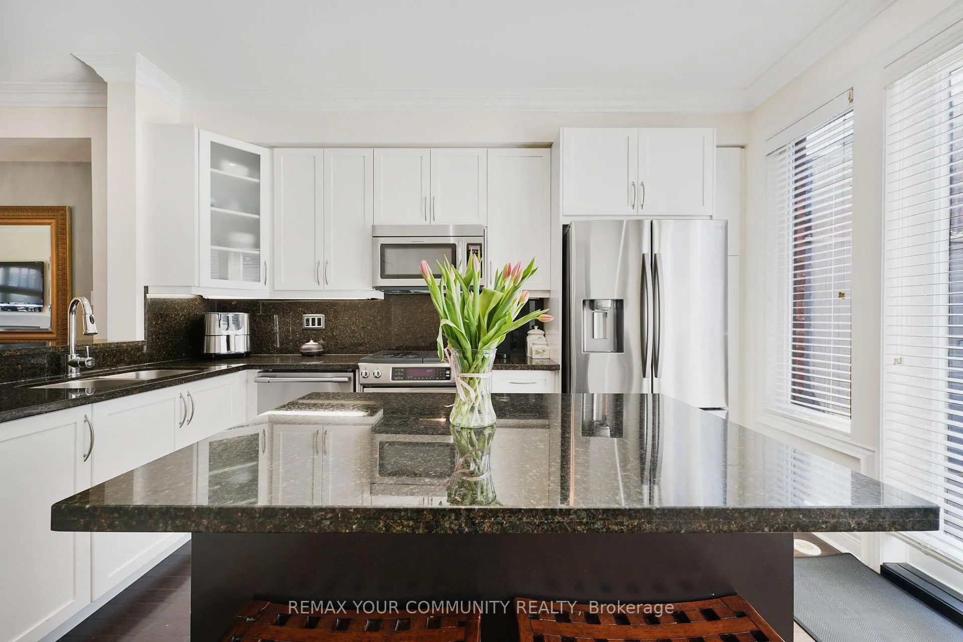 Photo 17 of 16 Agar Lane, Vaughan, West Woodbridge — HOMEH