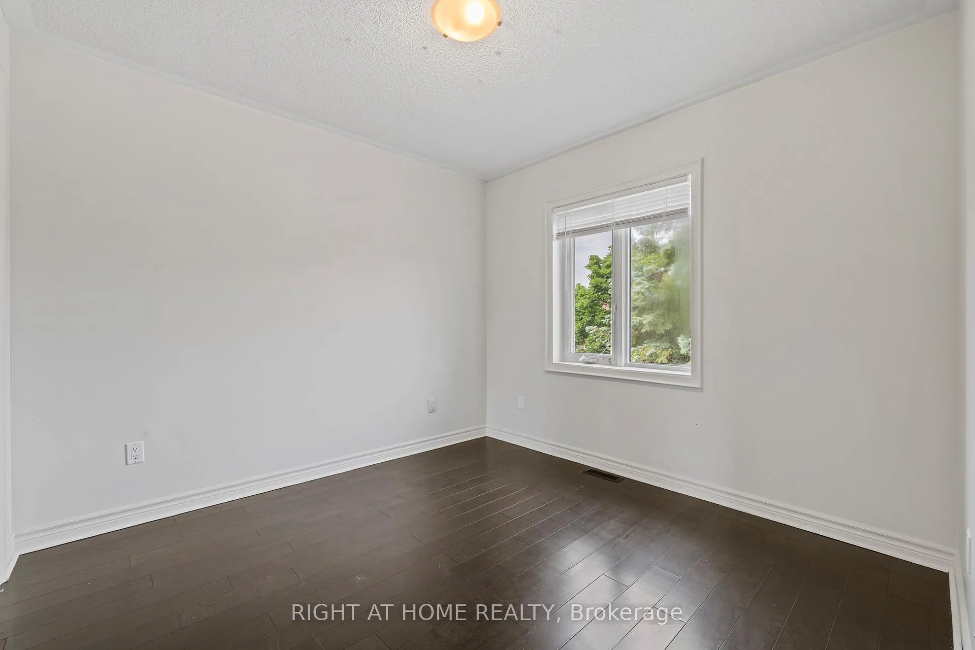 Photo 22 of 25 Vivians Crescent, Brampton, Fletcher's West — HOMEH